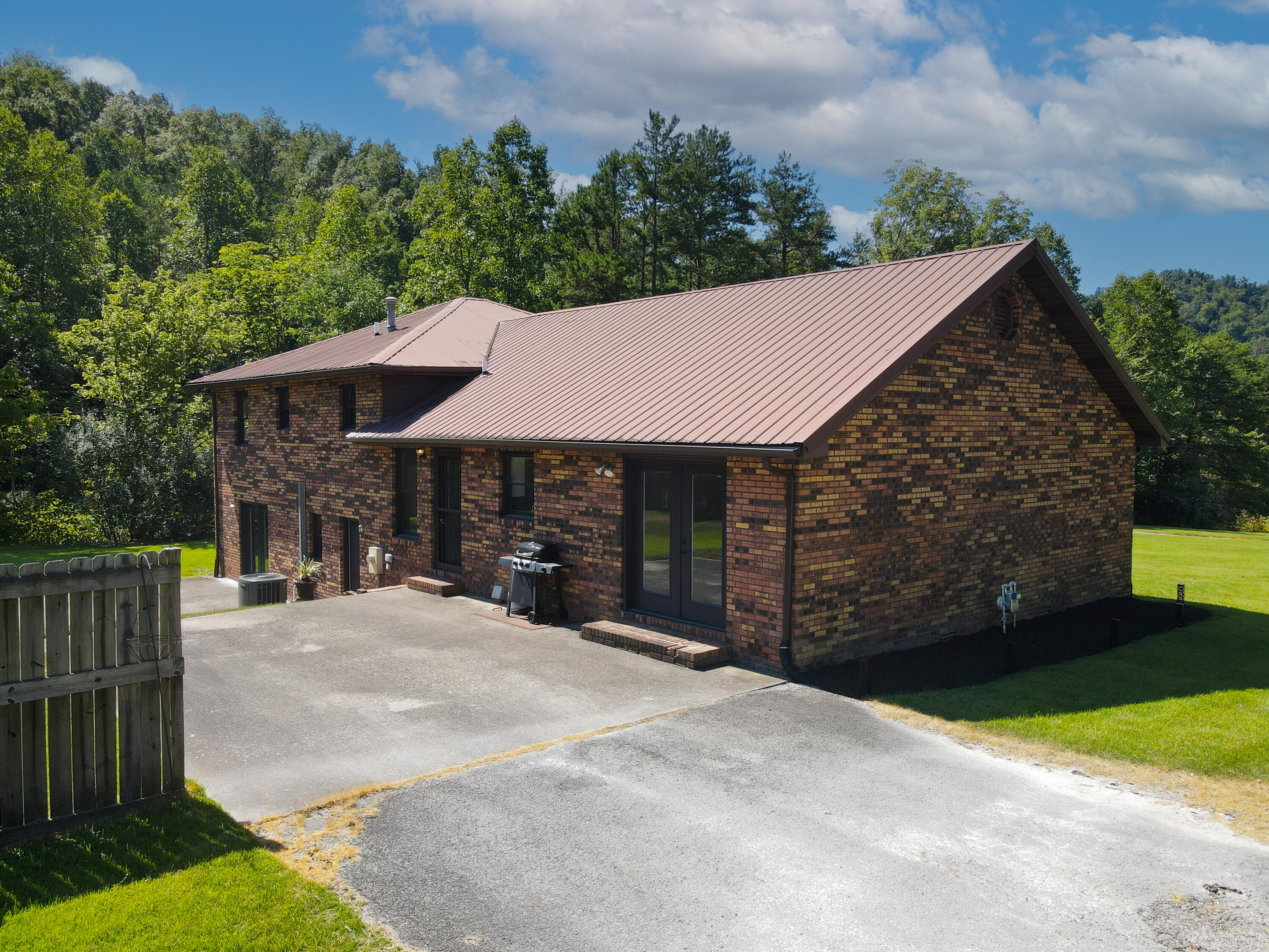 180 Calanna Estate Road