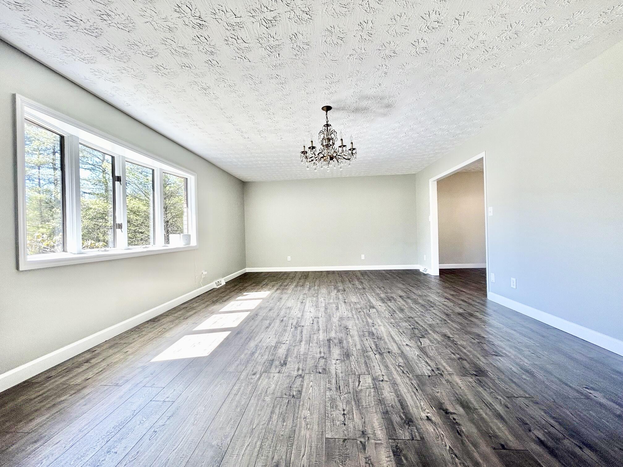 180 Calanna Estate Road