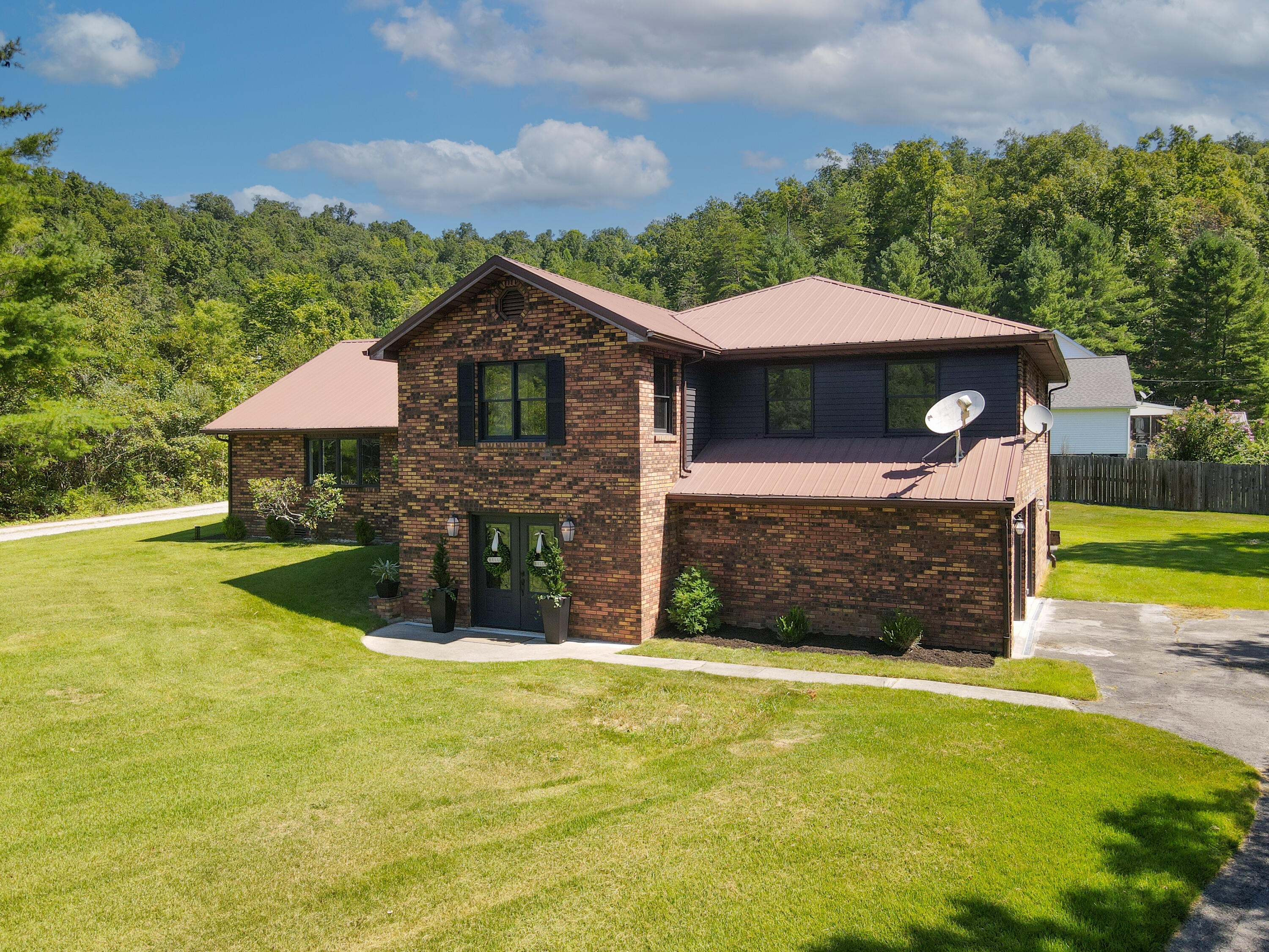 180 Calanna Estate Road