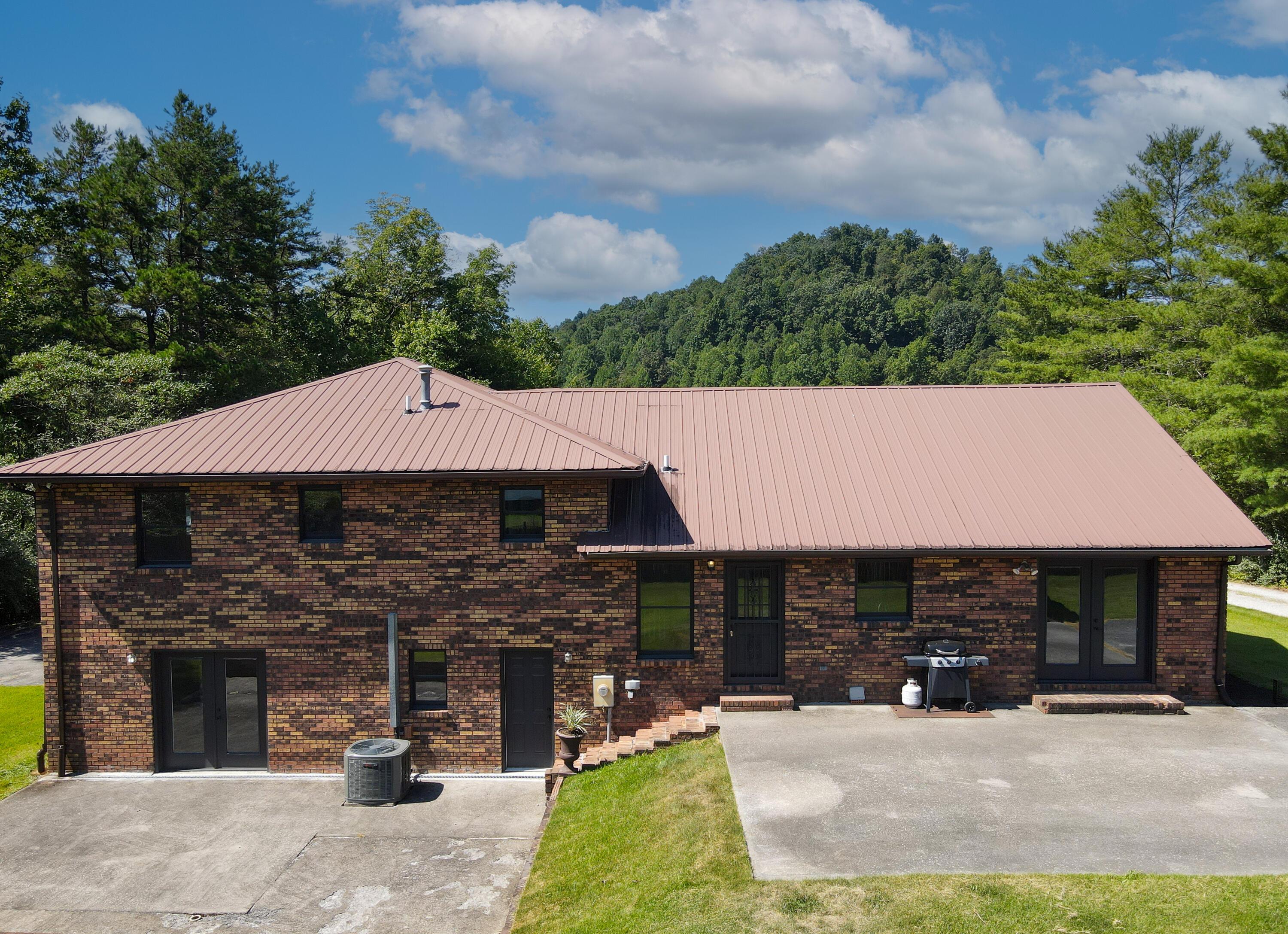 180 Calanna Estate Road