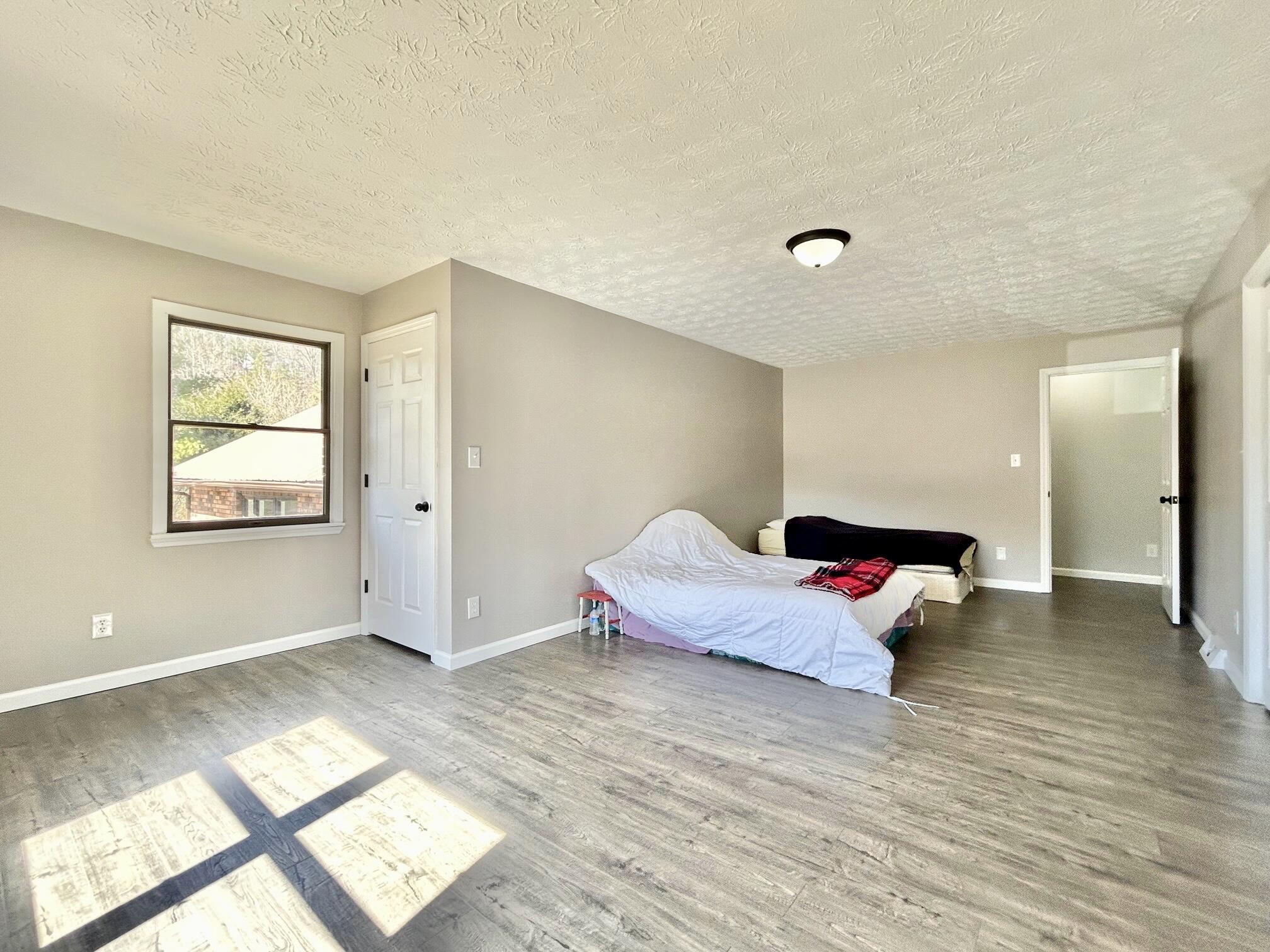 180 Calanna Estate Road