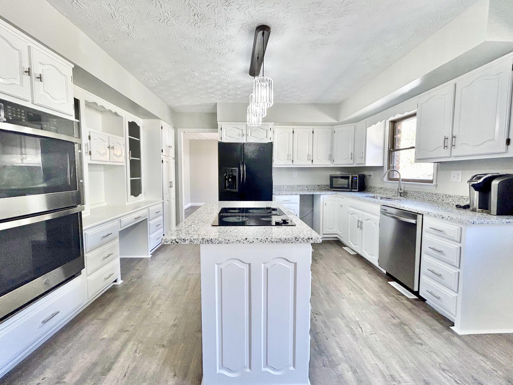 180 Calanna Estate Road