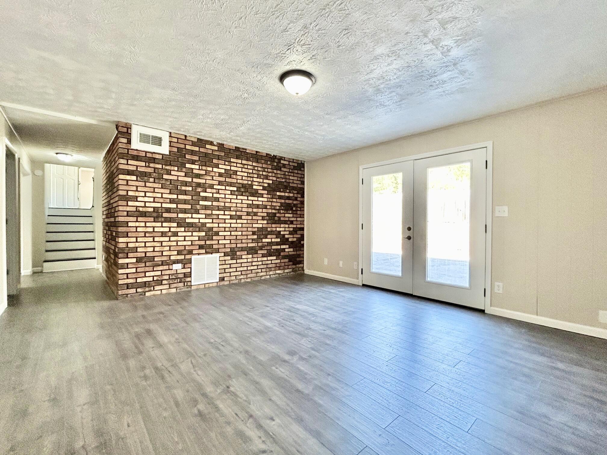 180 Calanna Estate Road