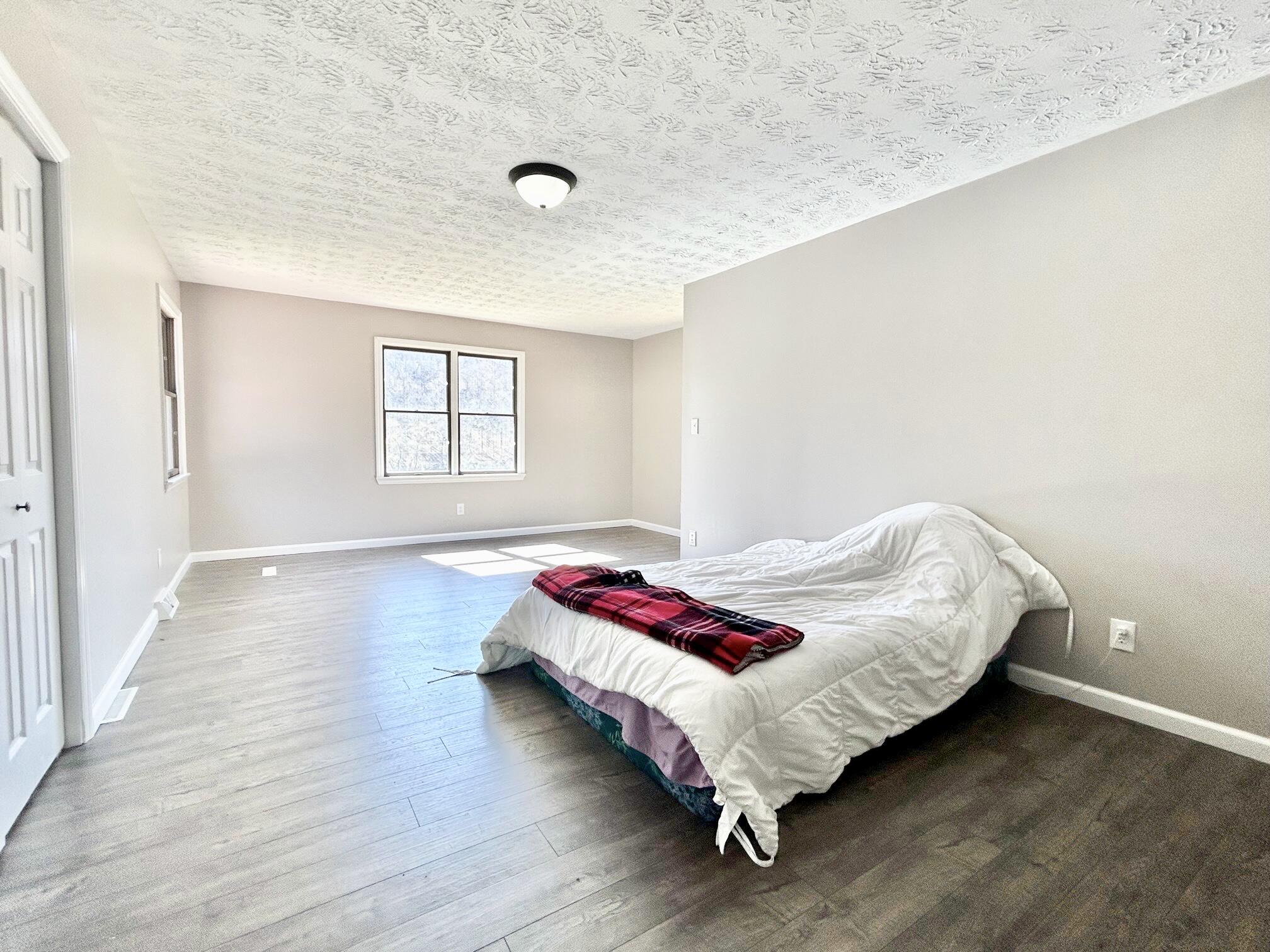 180 Calanna Estate Road