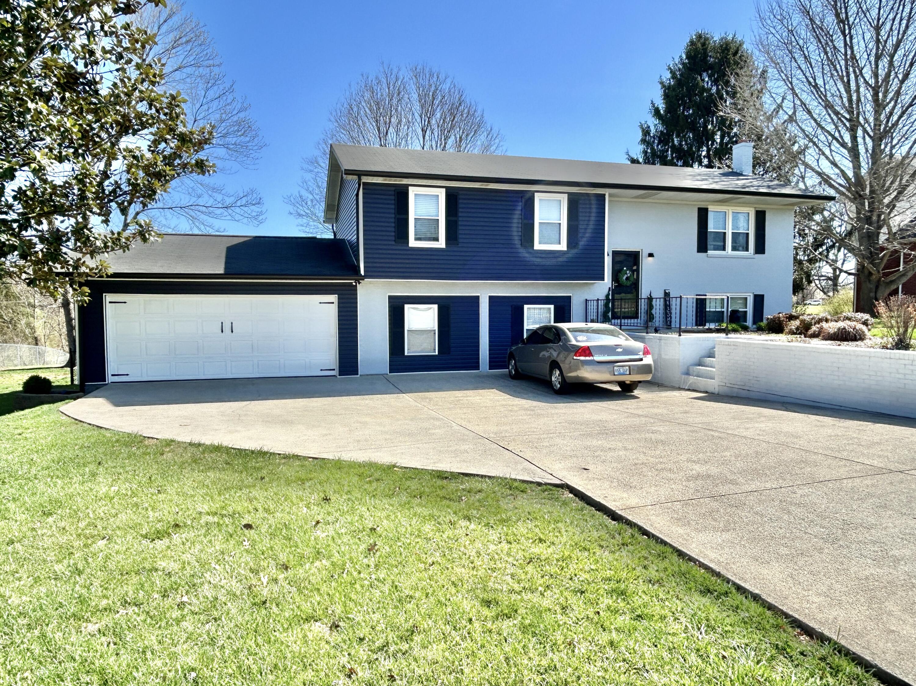 104 Hidden Crest Drive