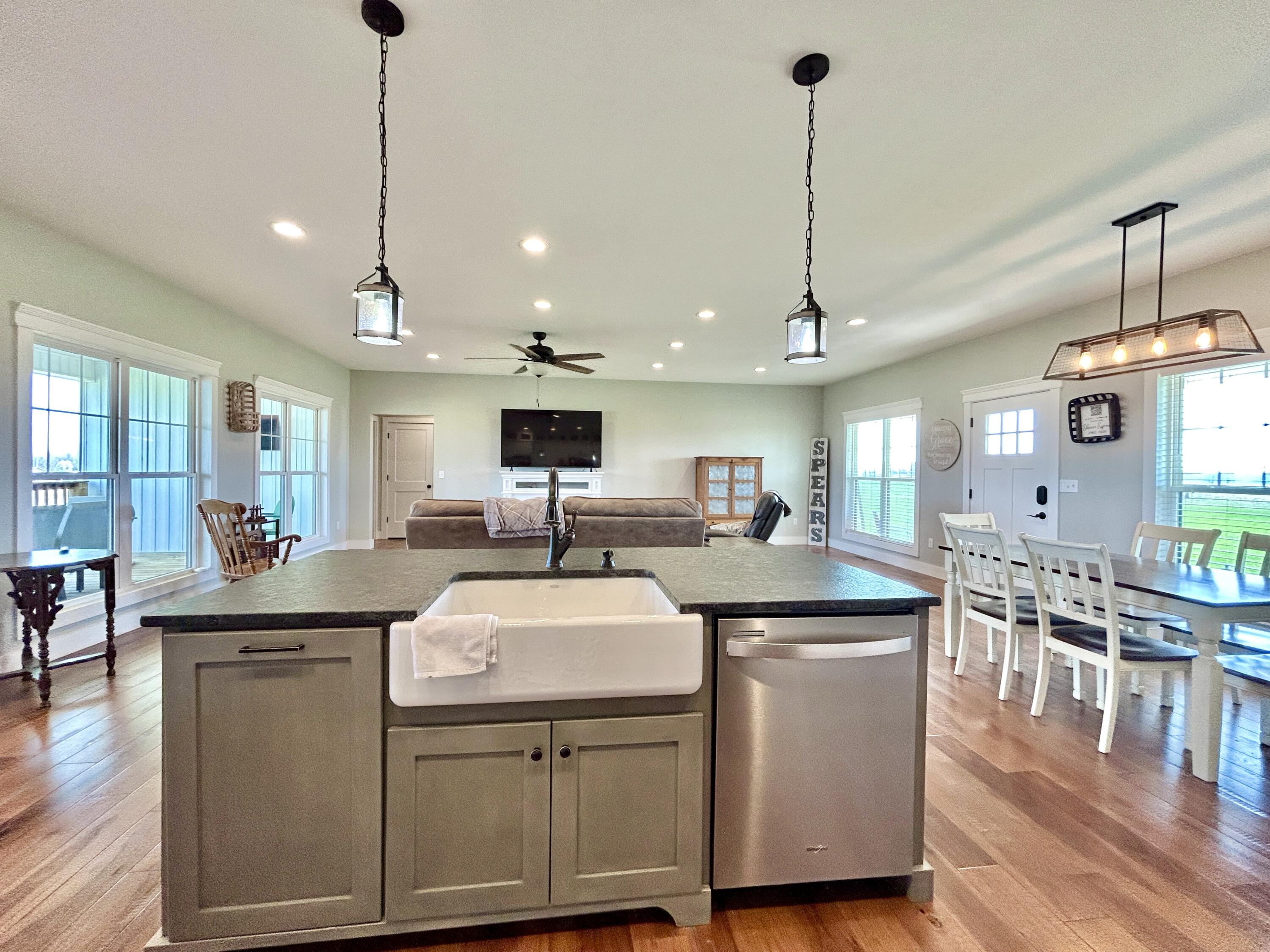 796 East Old Norwood Road