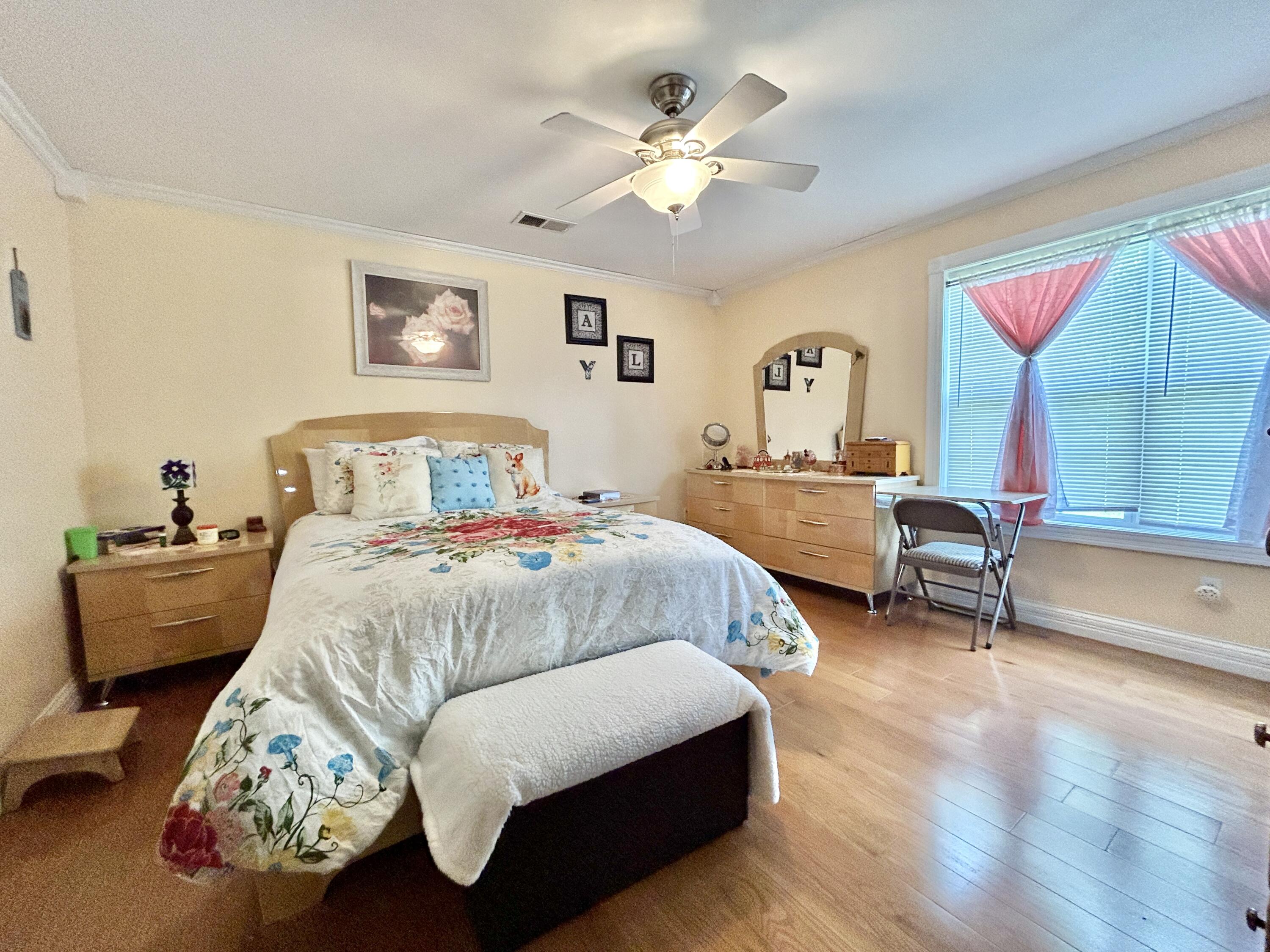 100 South Ridgeport Drive