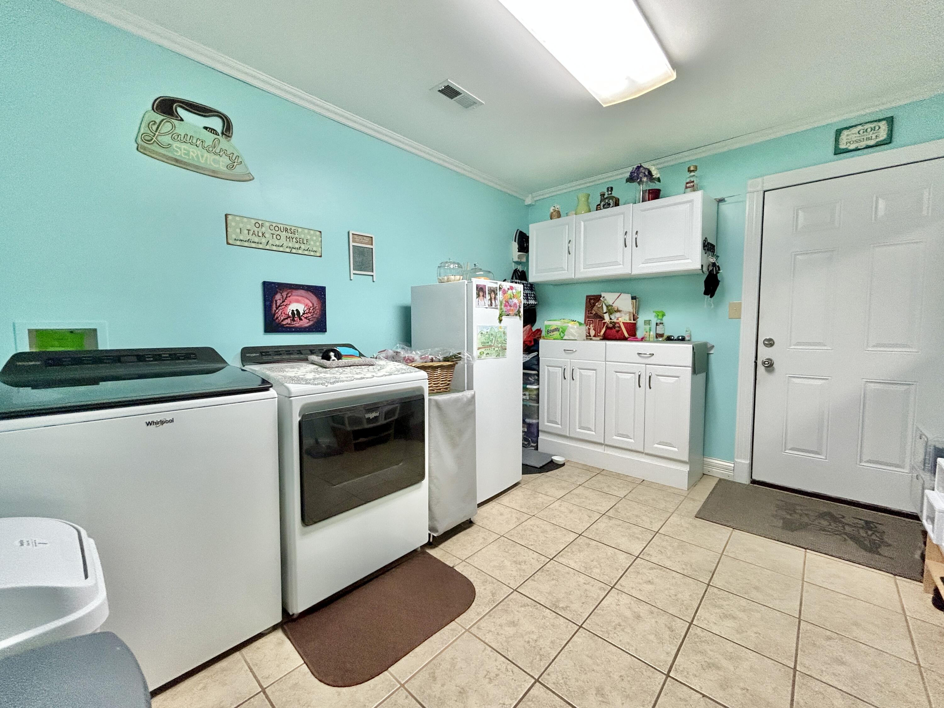 100 South Ridgeport Drive