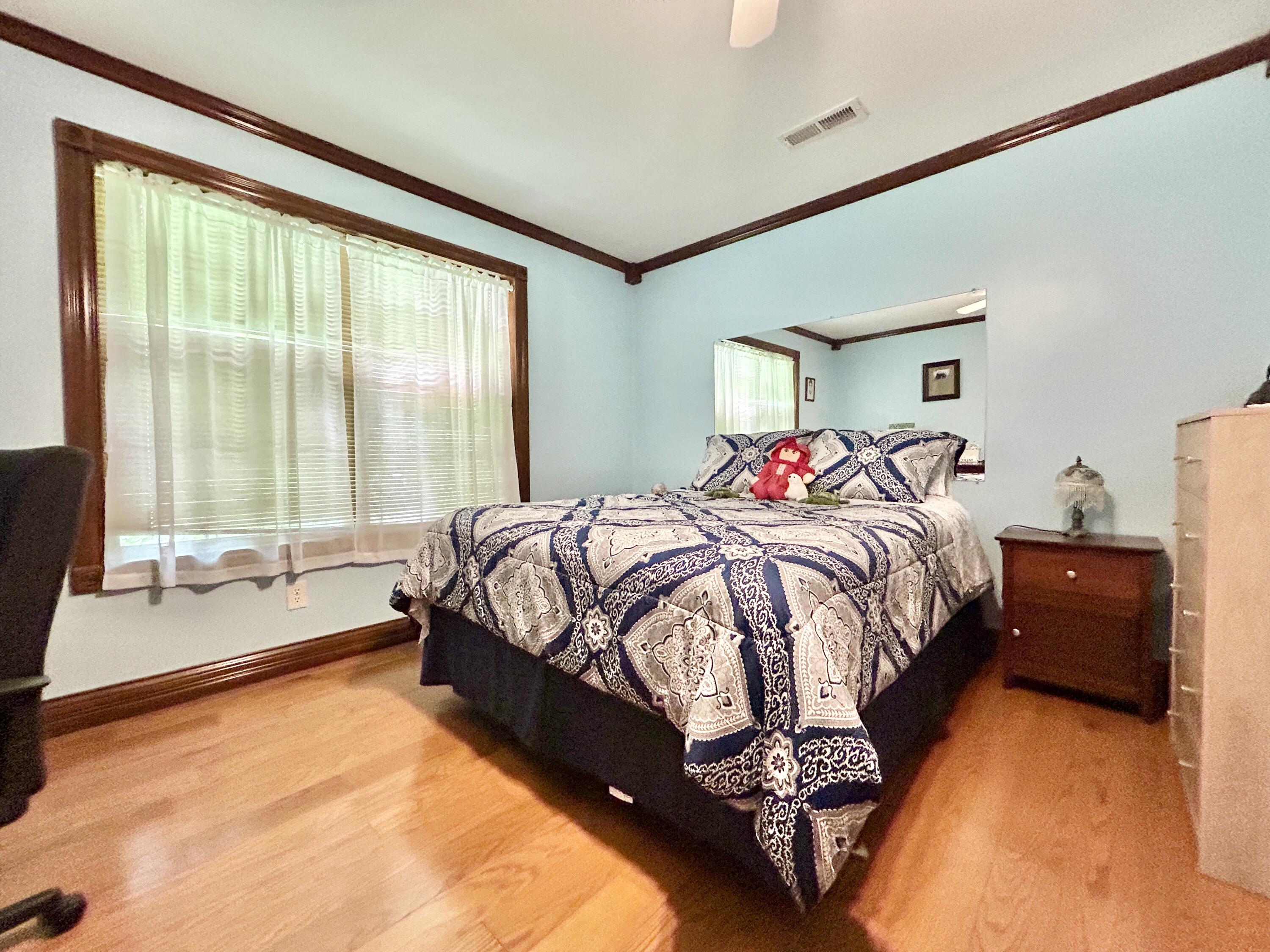 100 South Ridgeport Drive