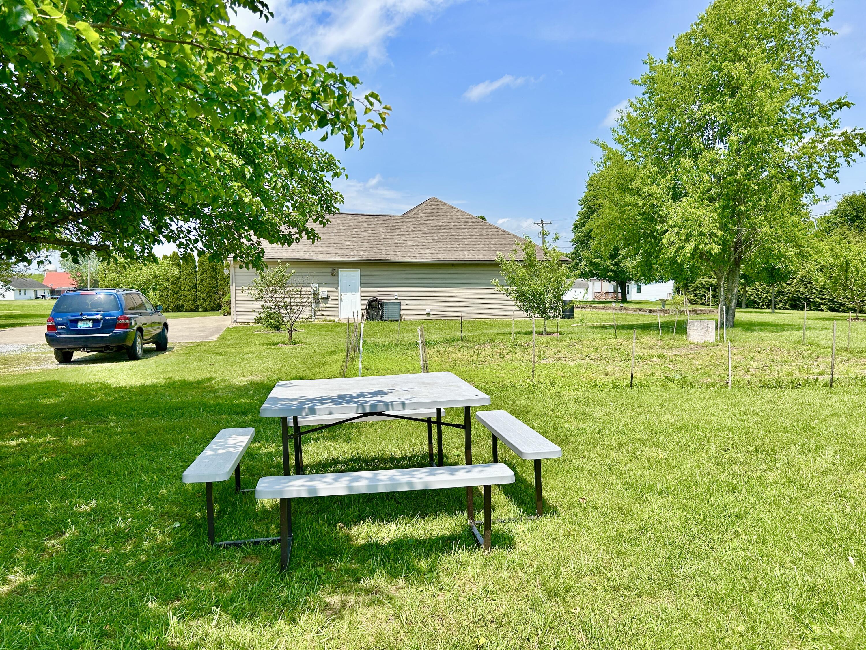 100 South Ridgeport Drive