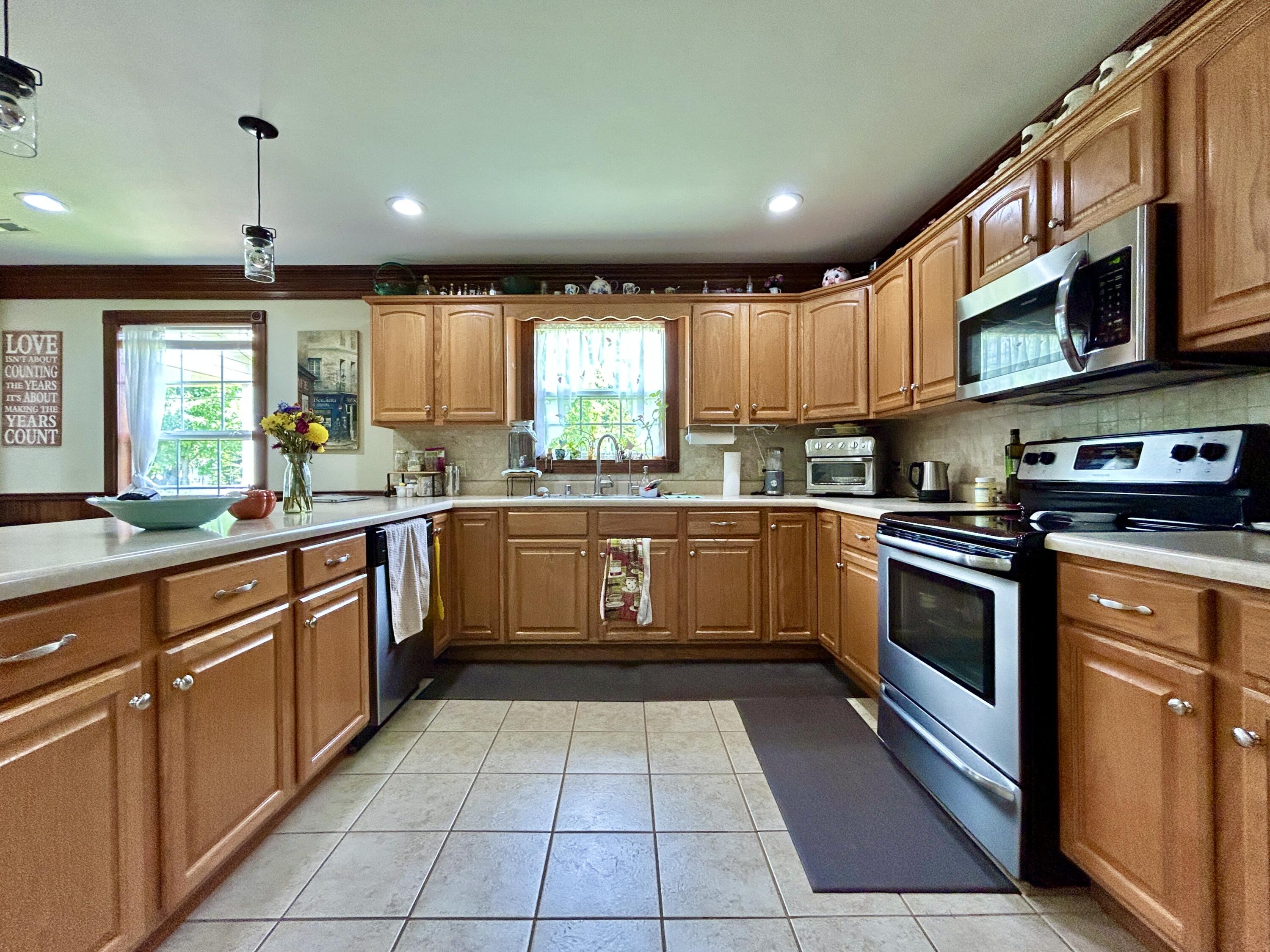 100 South Ridgeport Drive