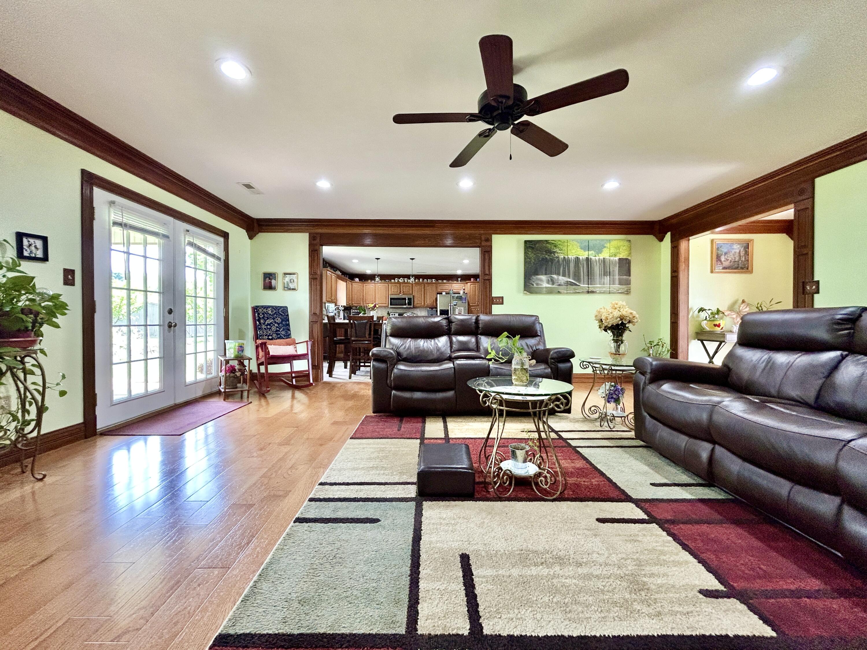 100 South Ridgeport Drive