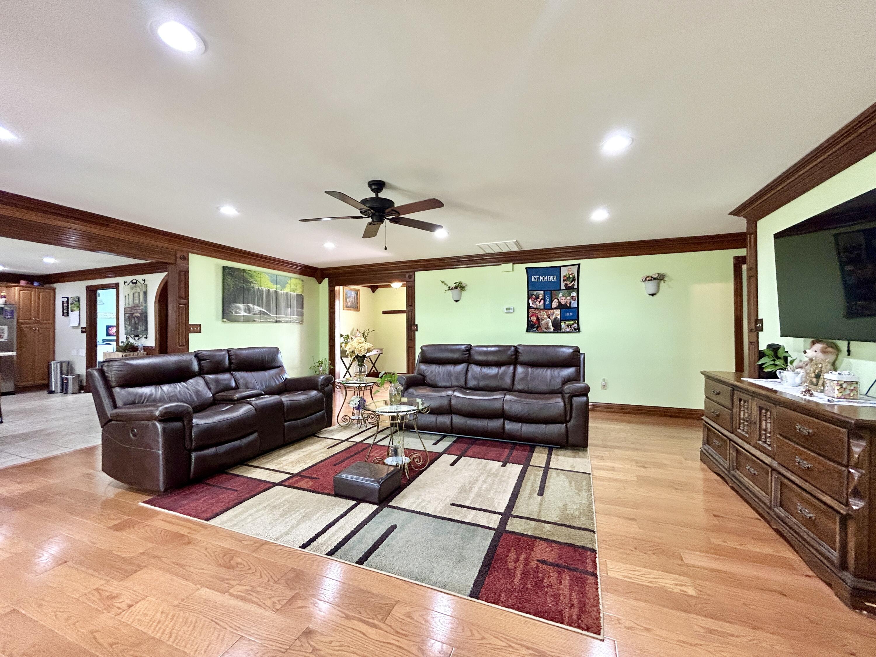 100 South Ridgeport Drive