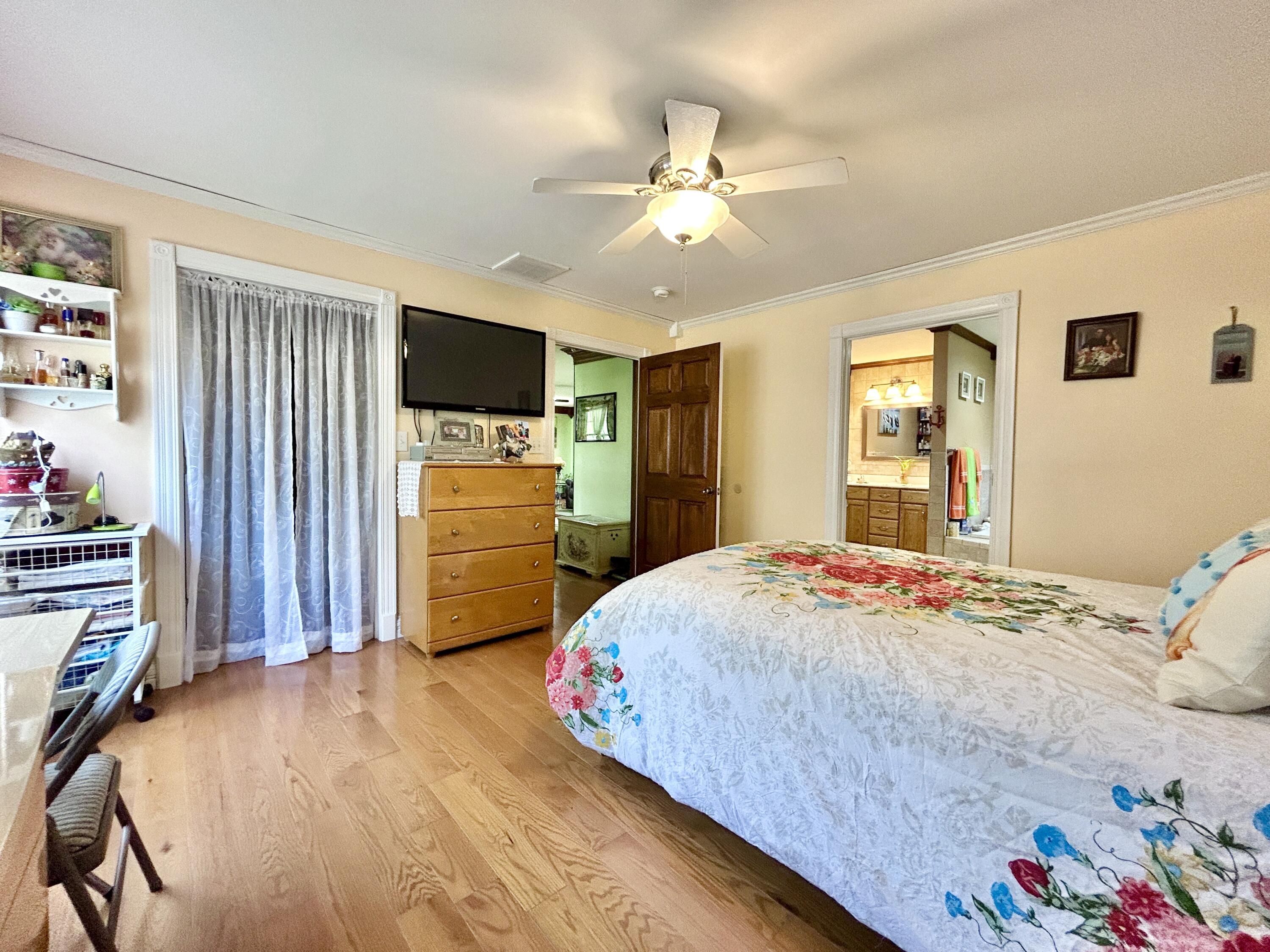 100 South Ridgeport Drive