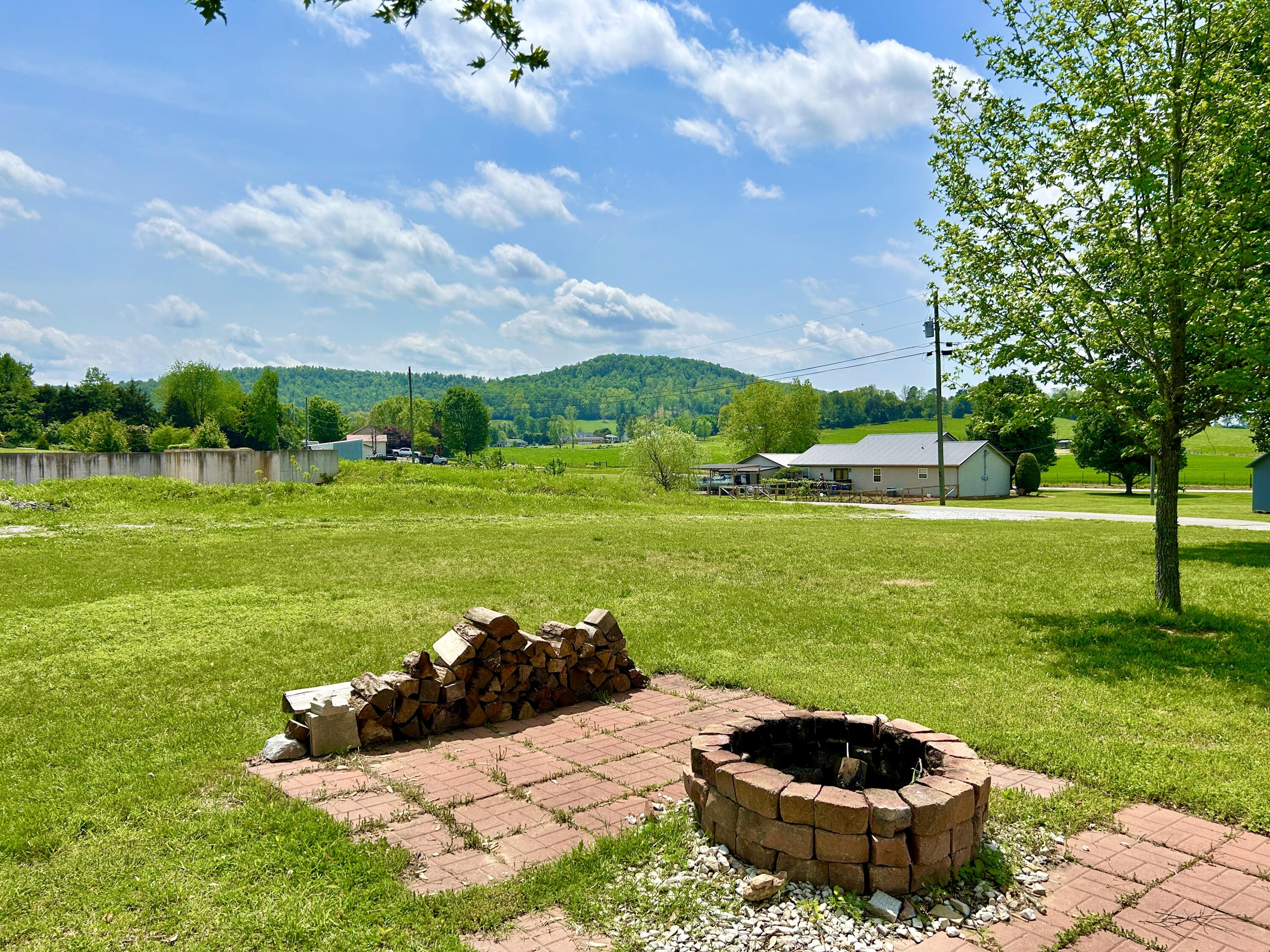 100 South Ridgeport Drive