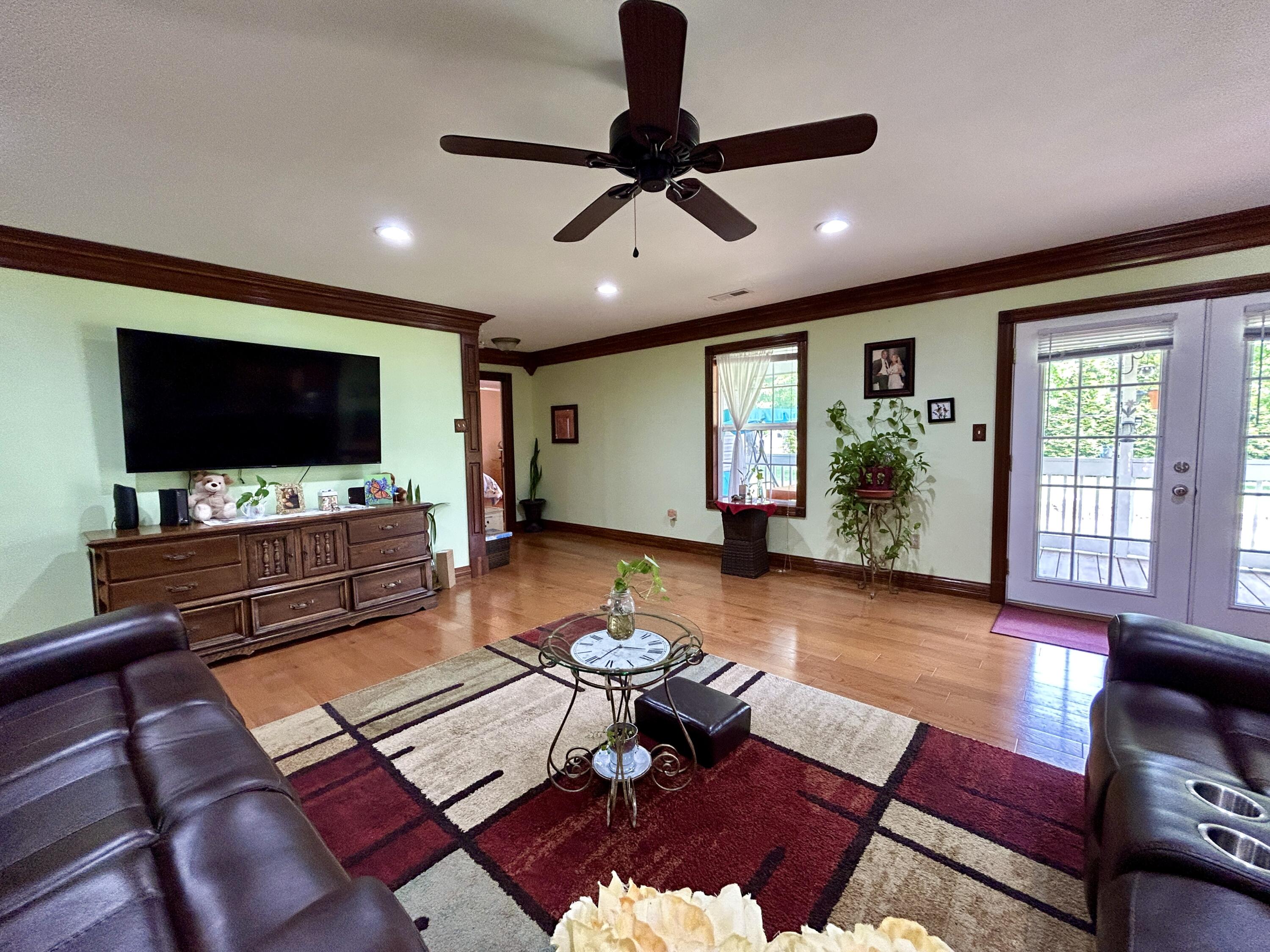 100 South Ridgeport Drive