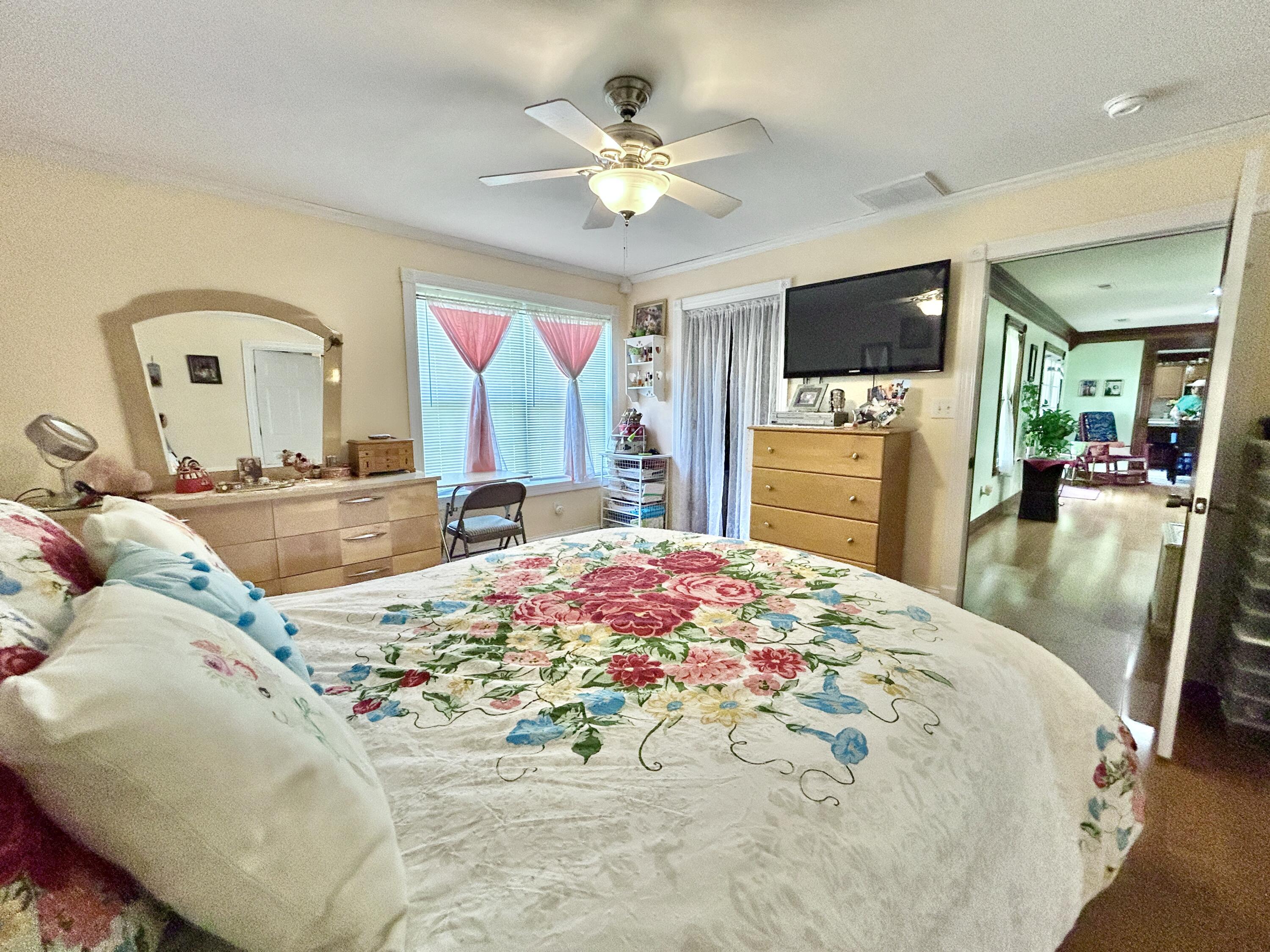 100 South Ridgeport Drive