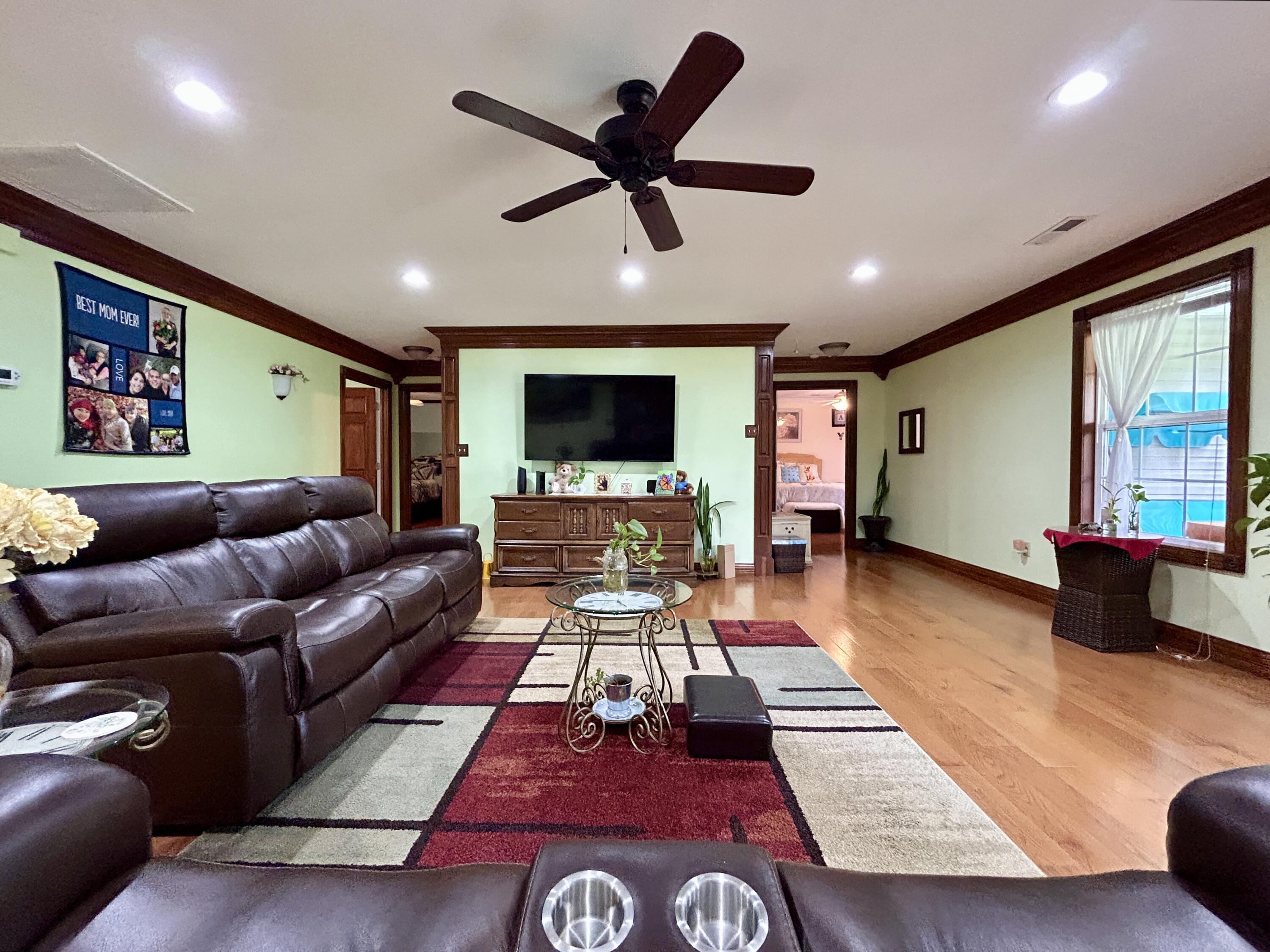 100 South Ridgeport Drive