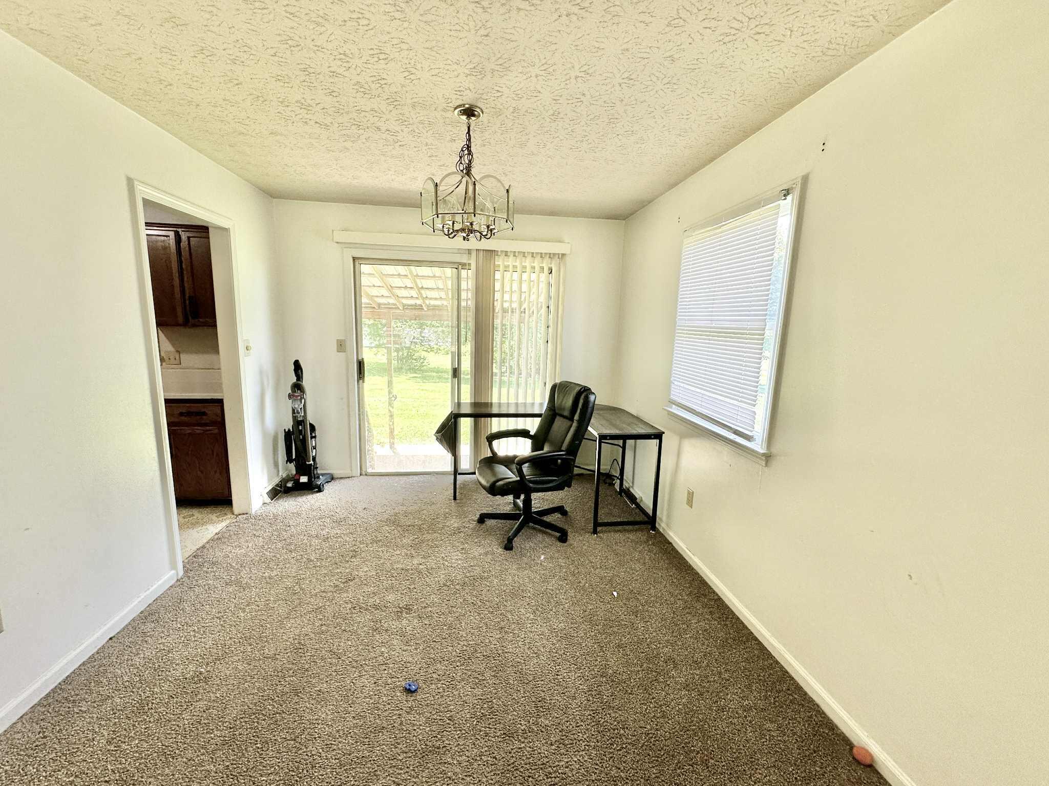 318 Colonial Avenue