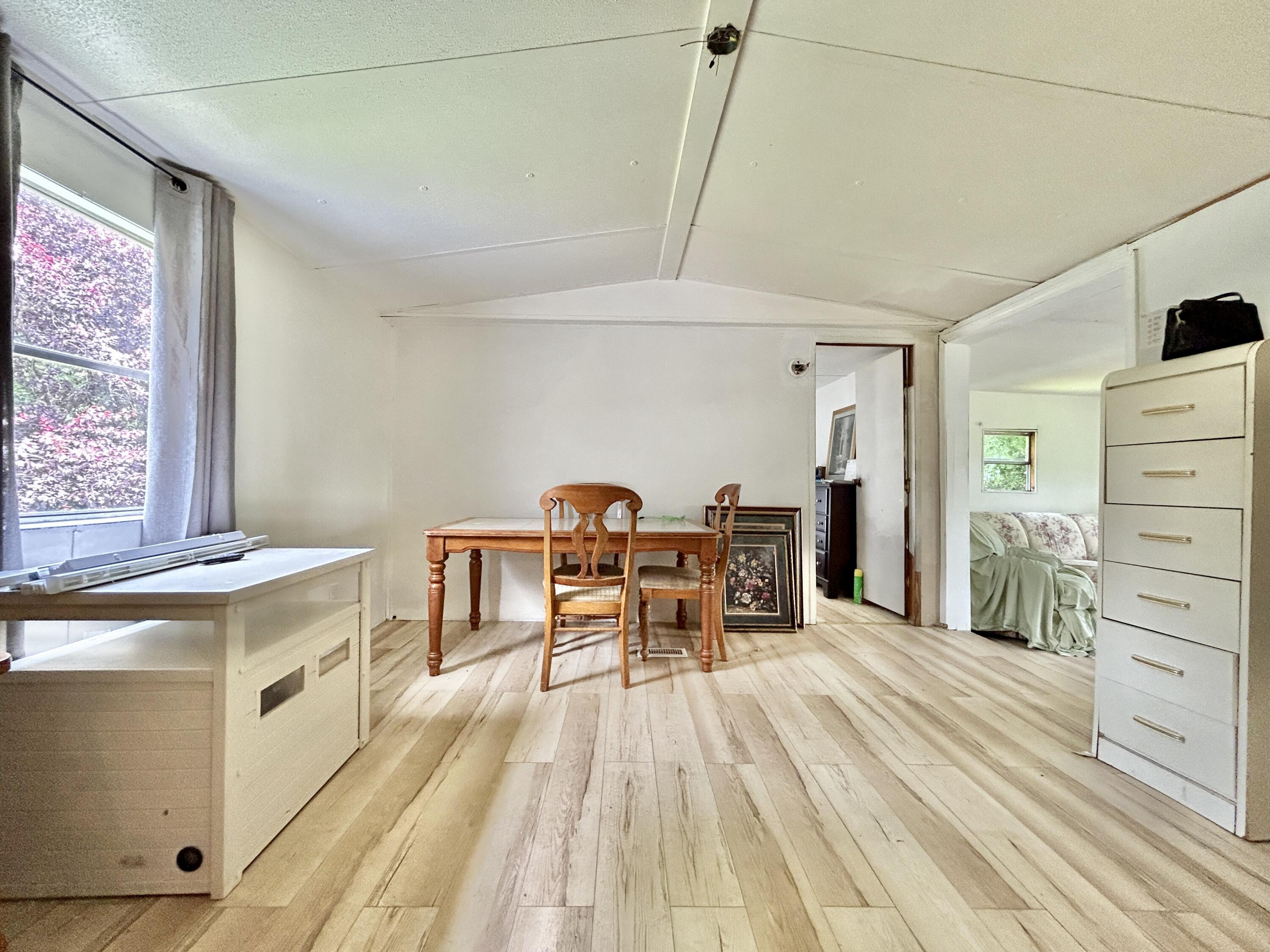 1366 Old Waynesburg Road