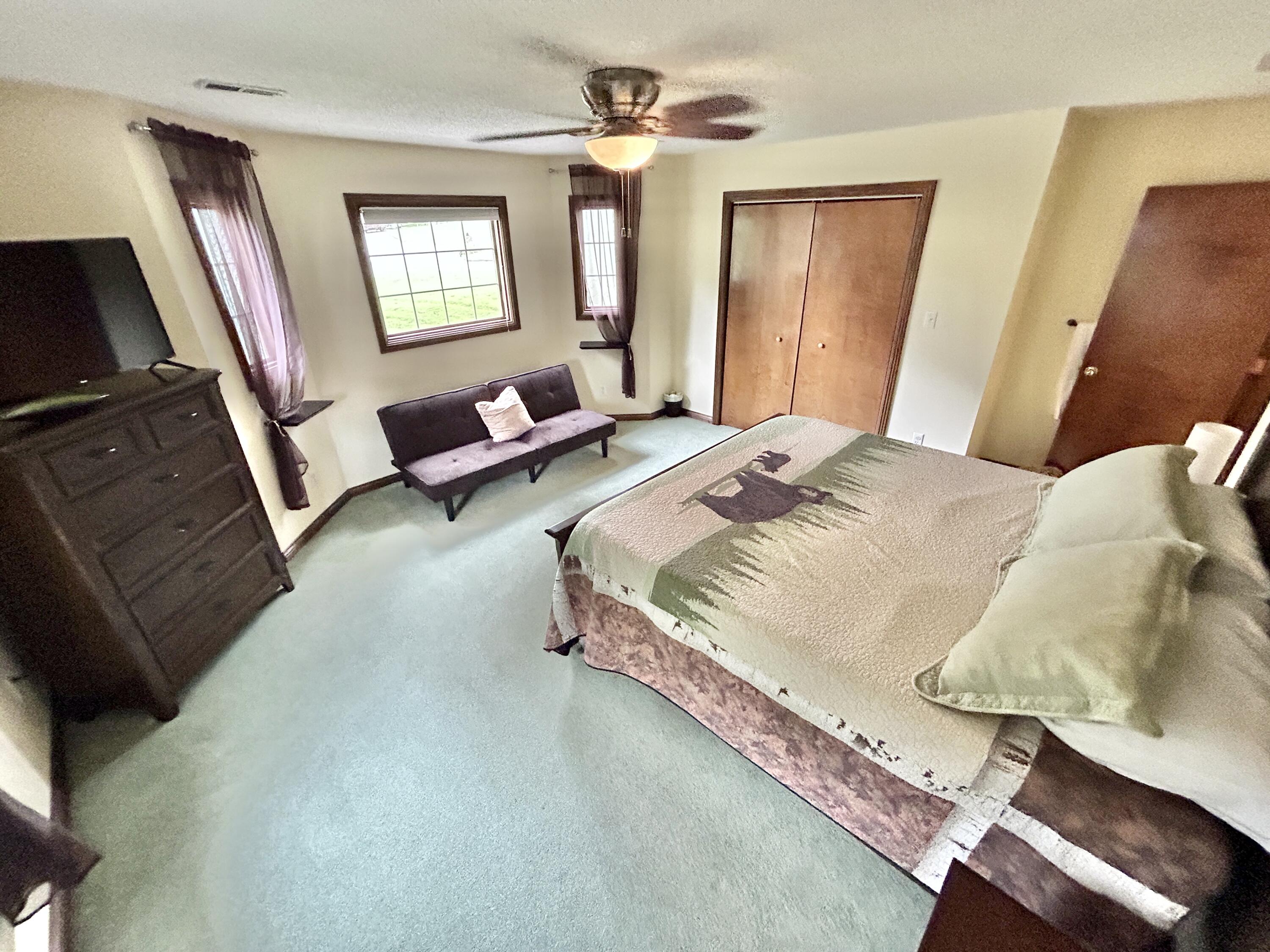 414 Lake Forest Drive