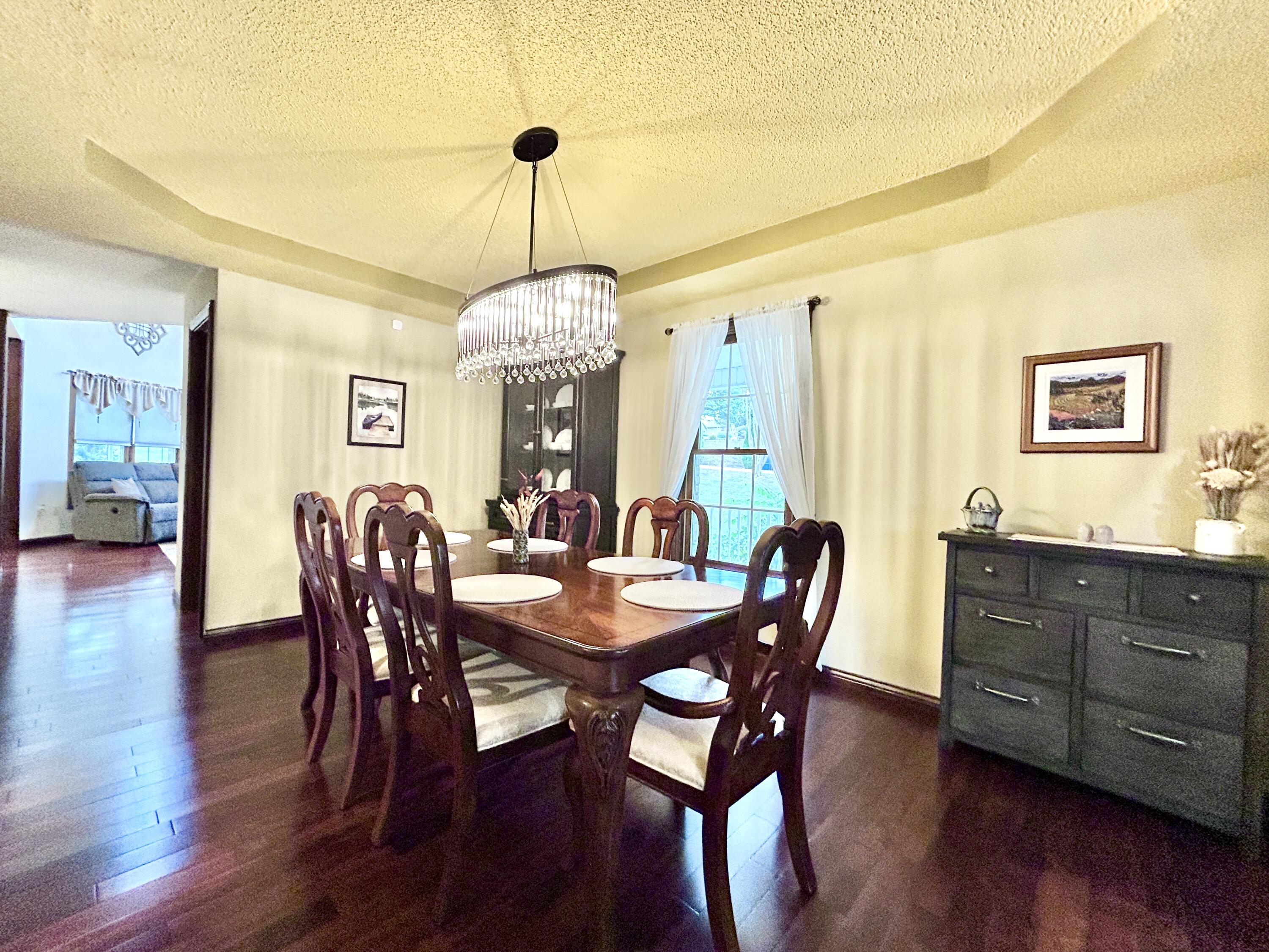 414 Lake Forest Drive