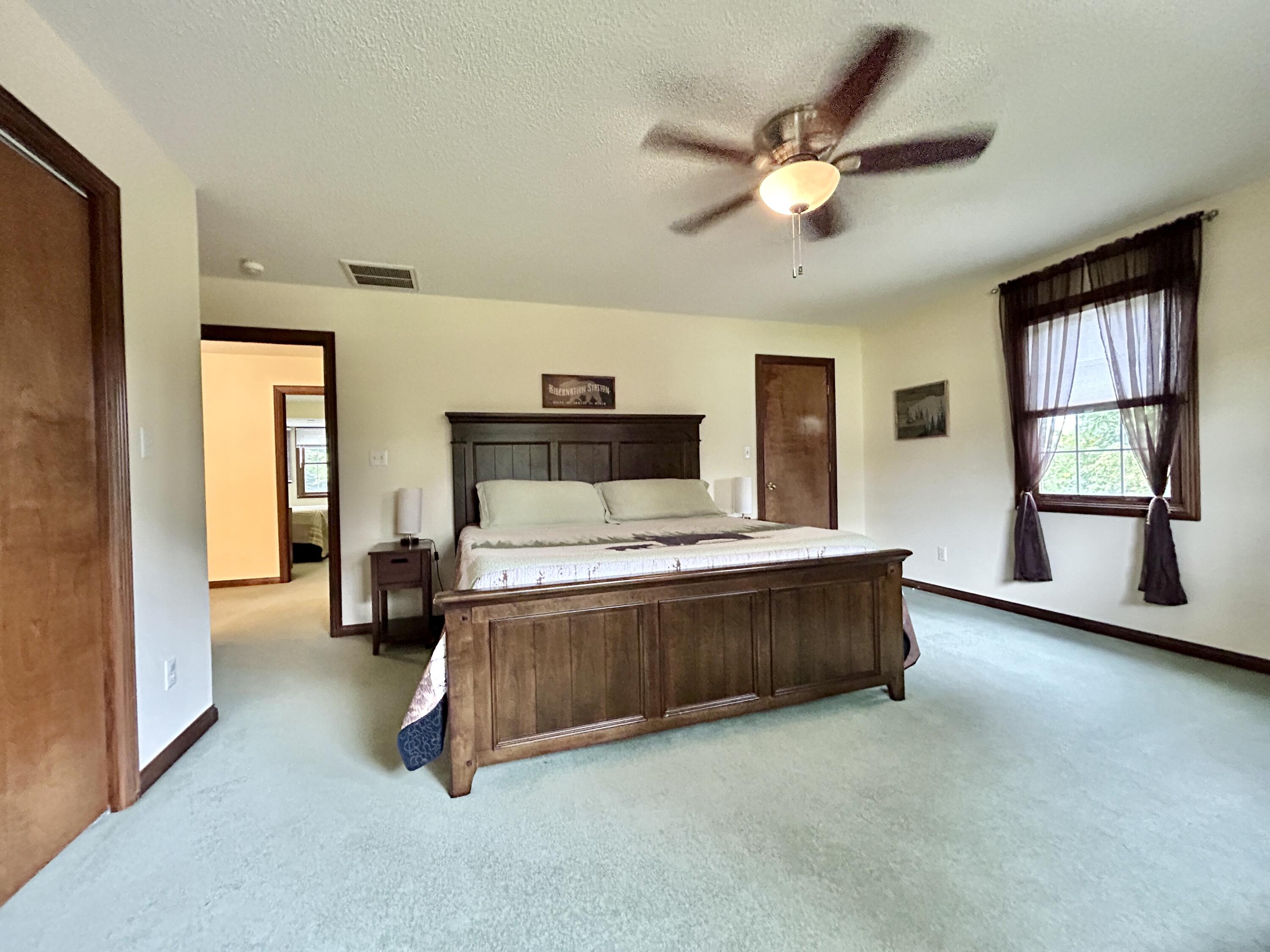 414 Lake Forest Drive