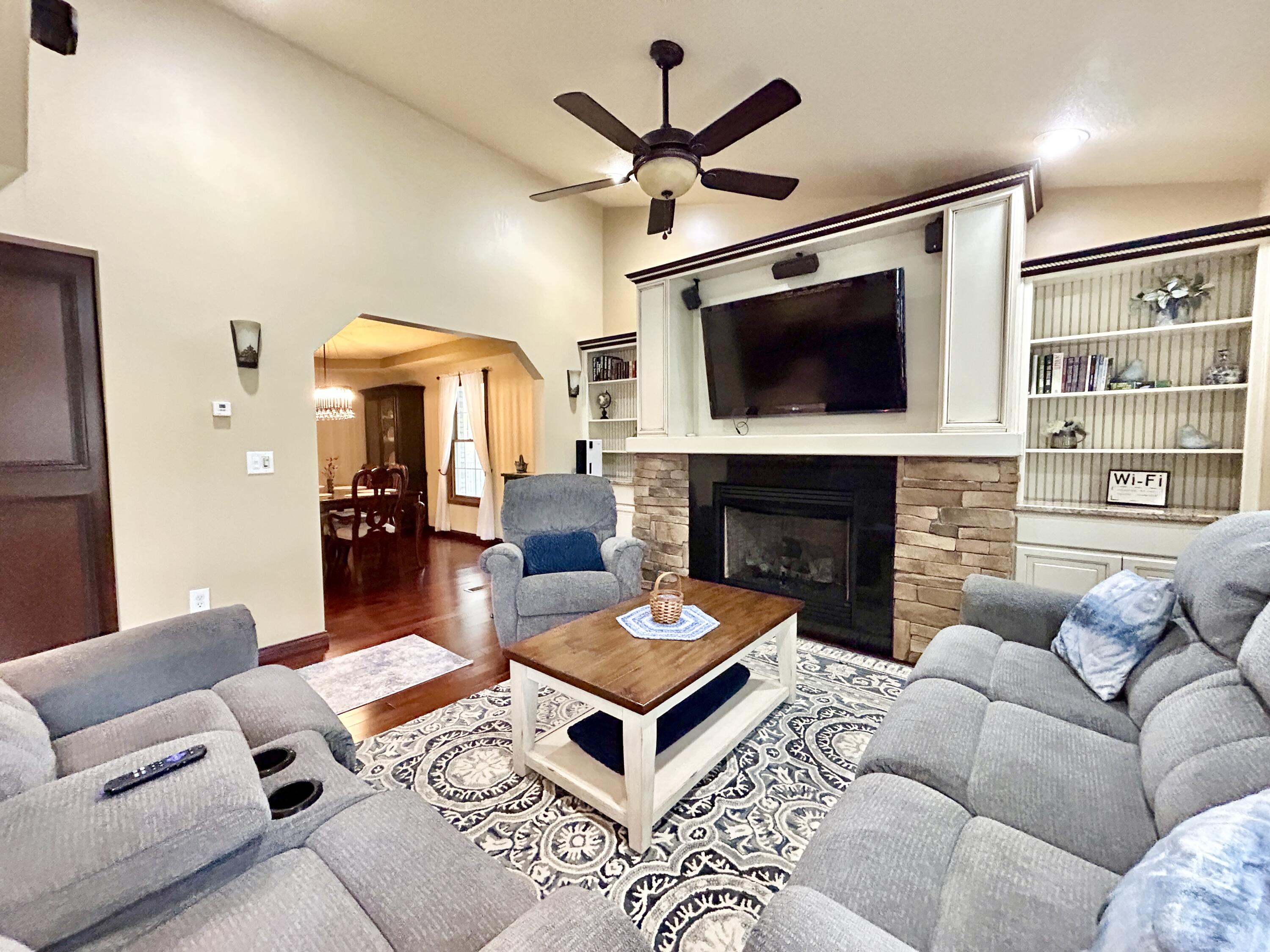 414 Lake Forest Drive