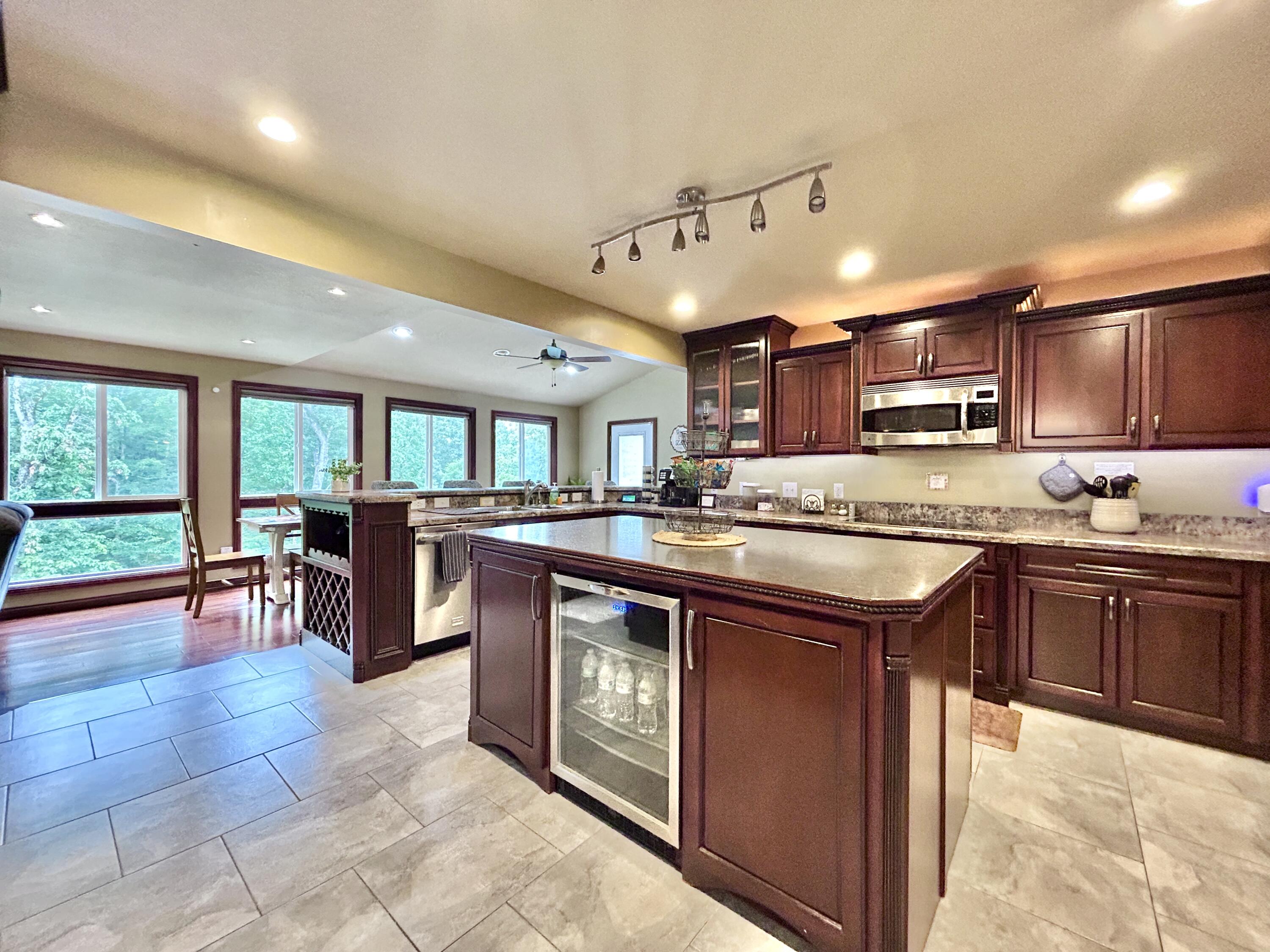 414 Lake Forest Drive