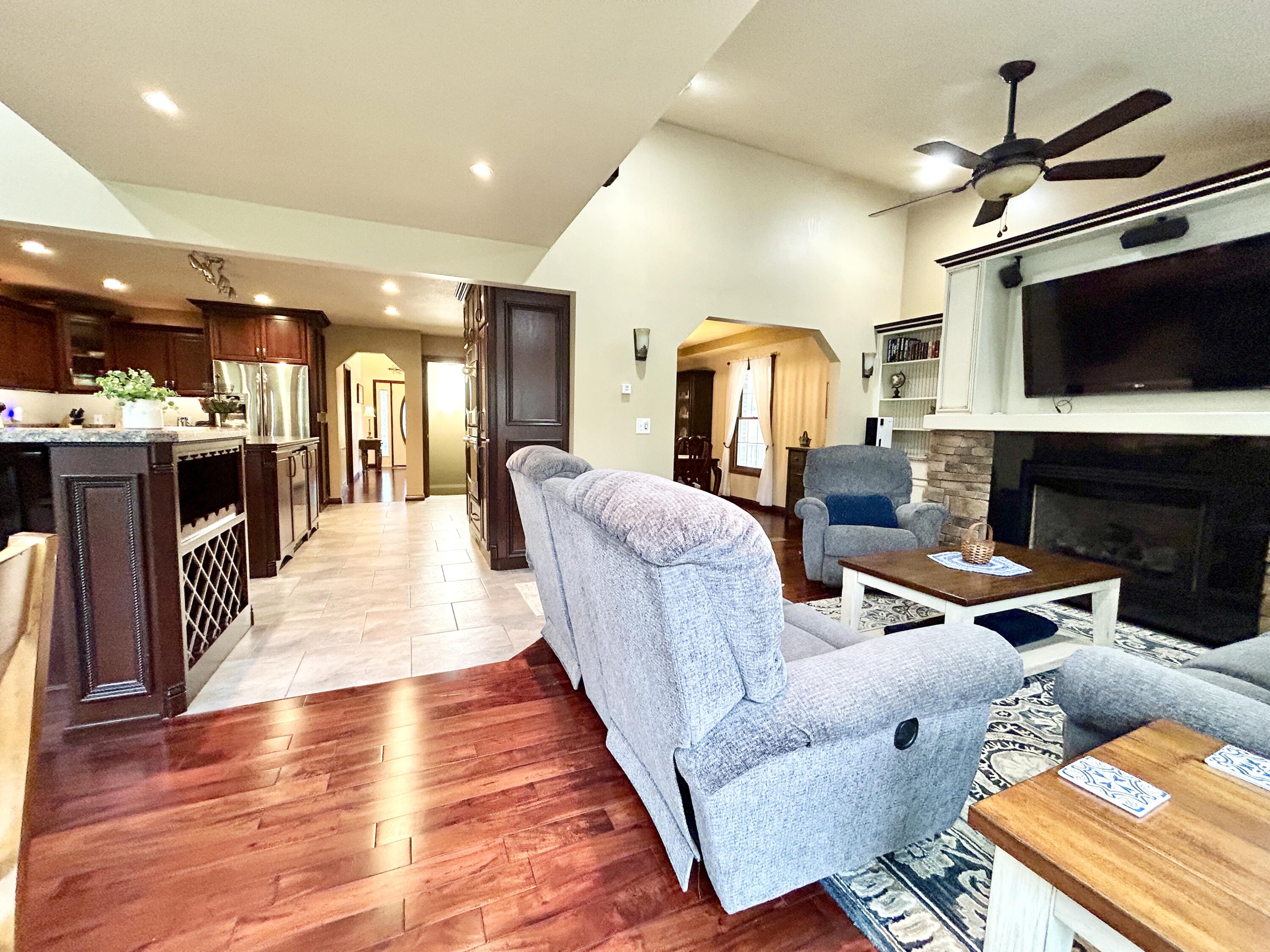 414 Lake Forest Drive