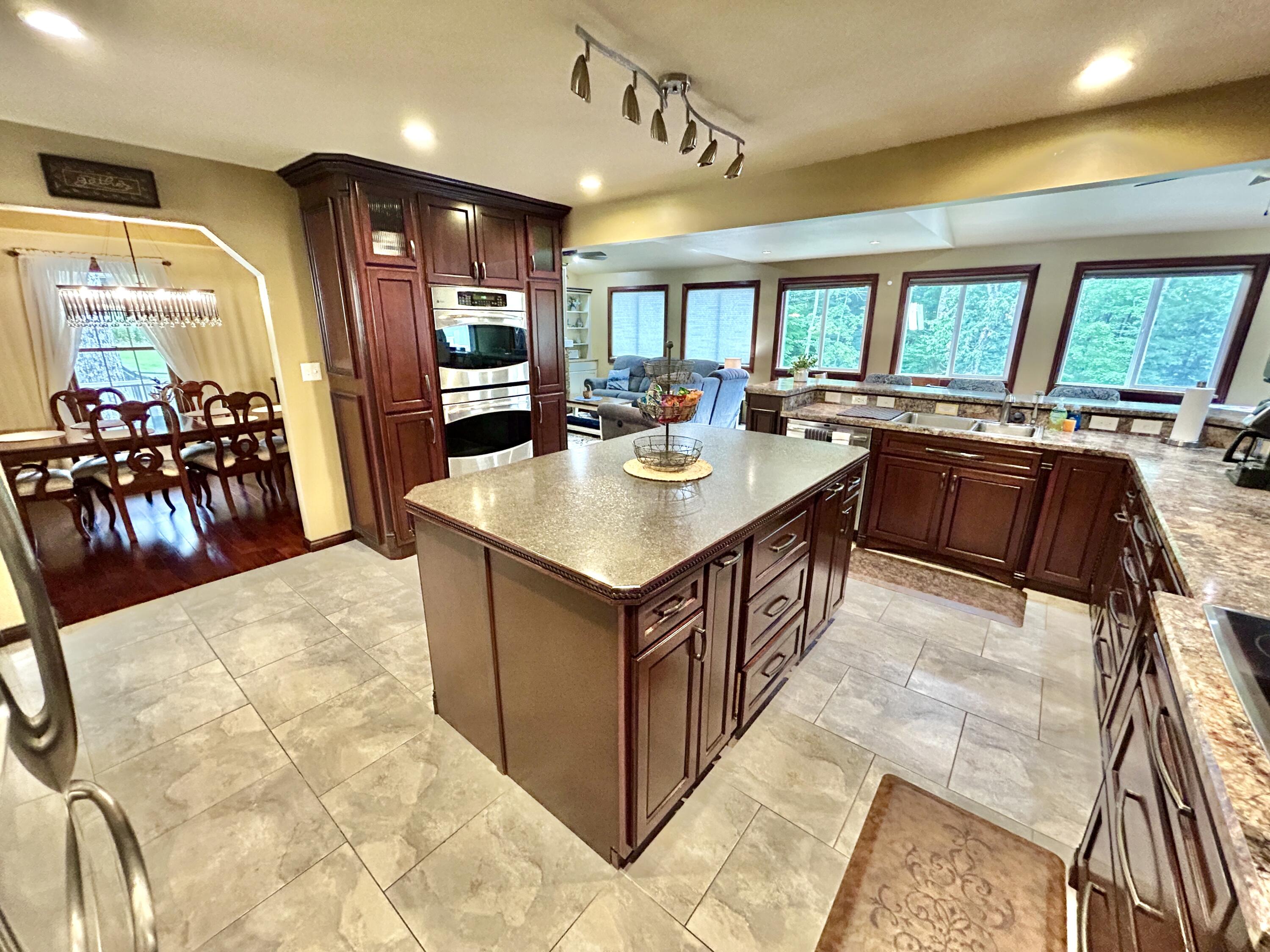 414 Lake Forest Drive