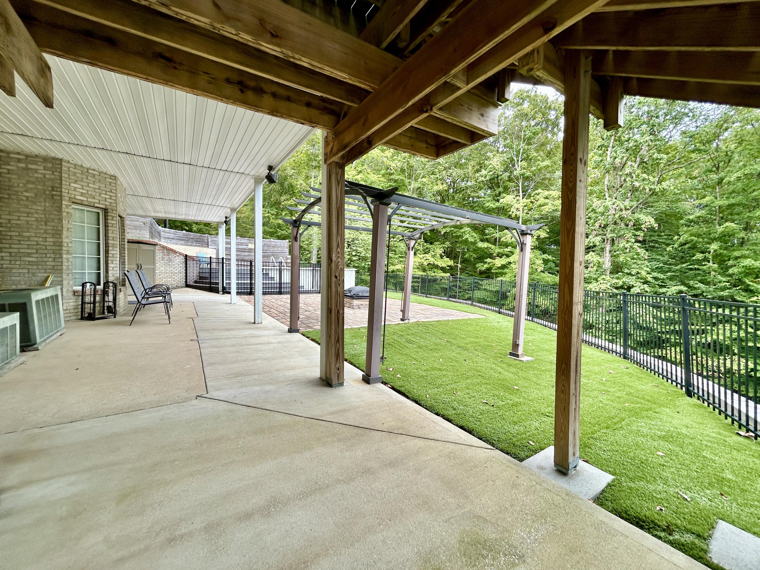 414 Lake Forest Drive