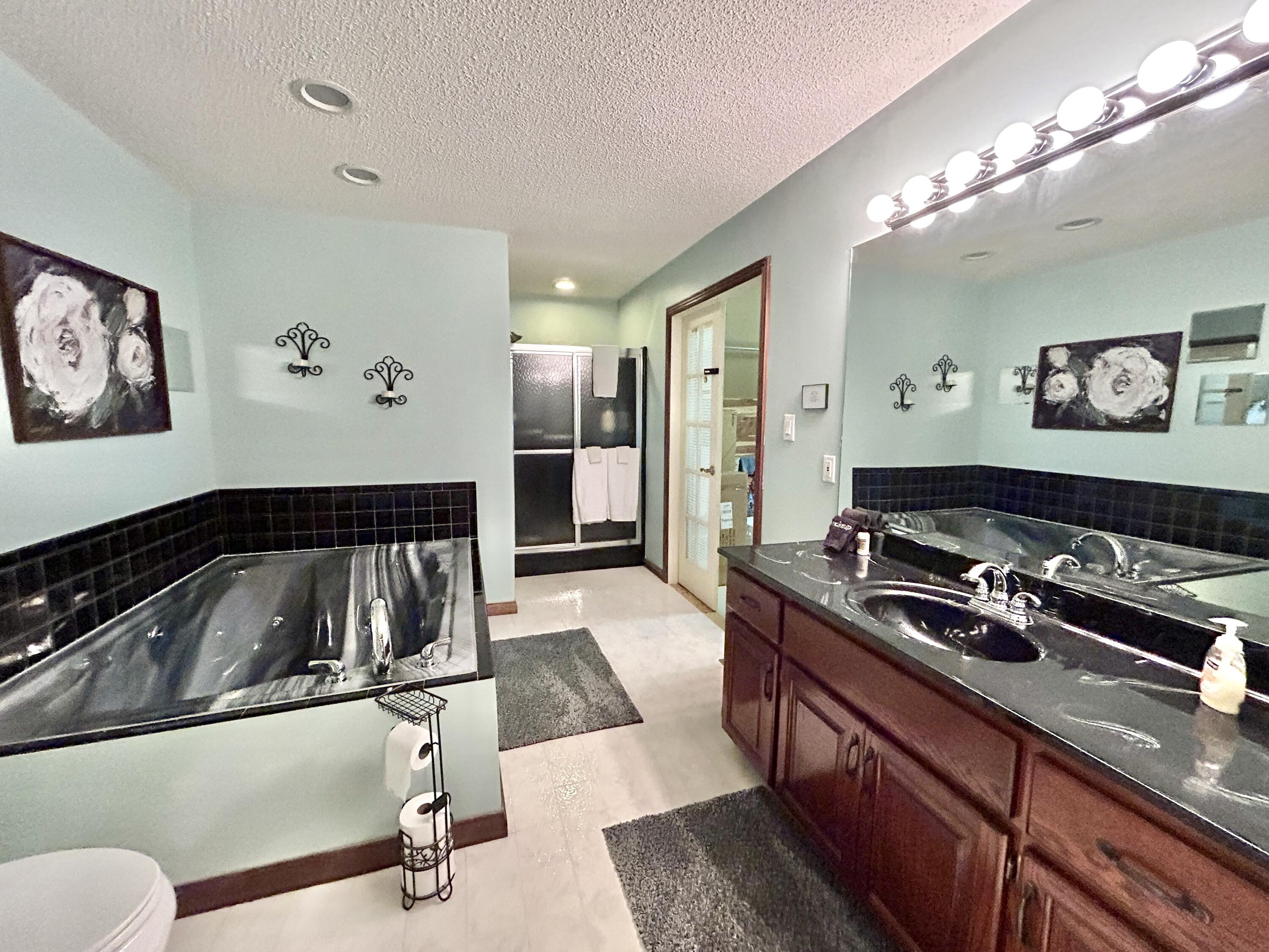 414 Lake Forest Drive