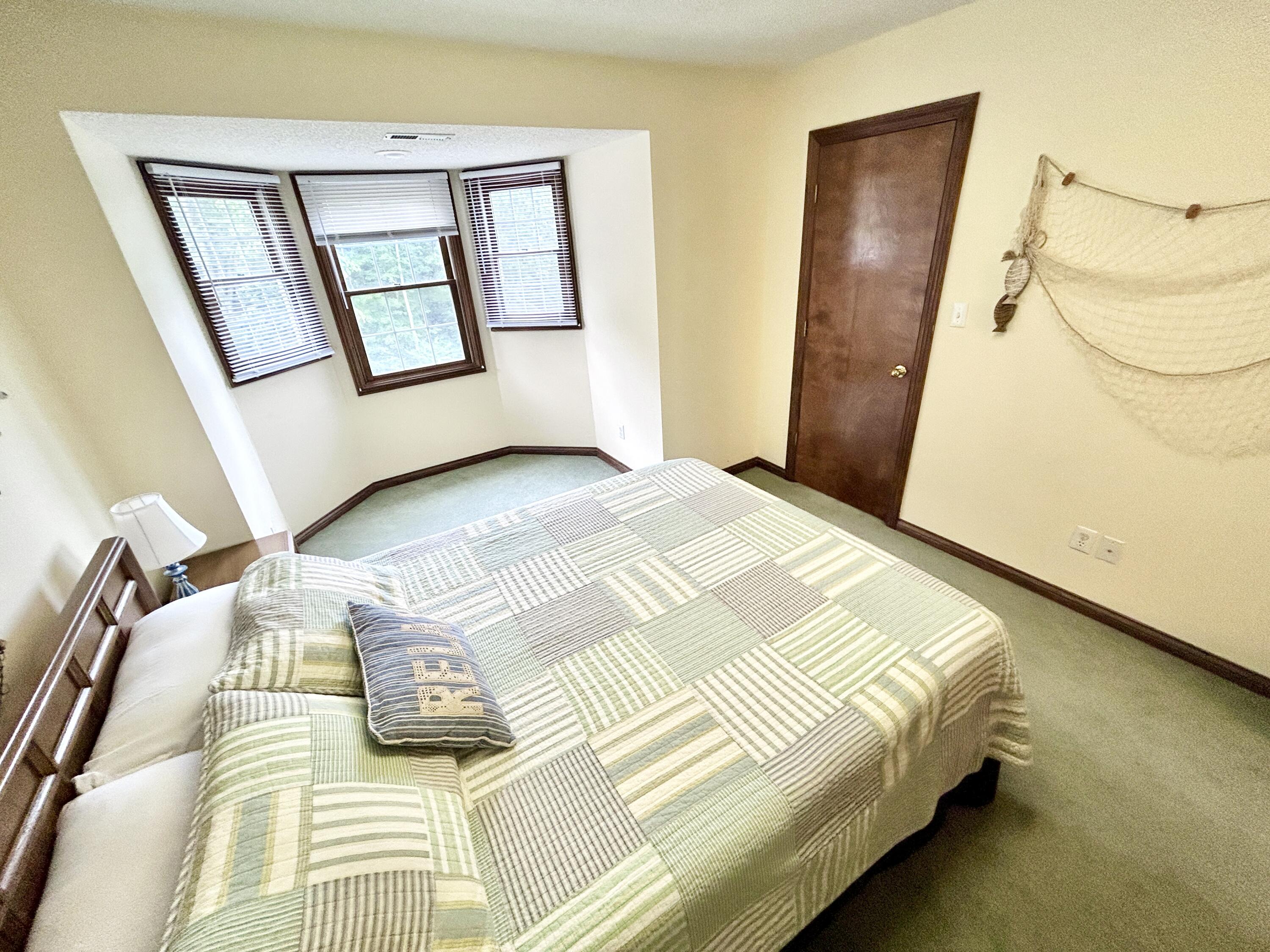 414 Lake Forest Drive