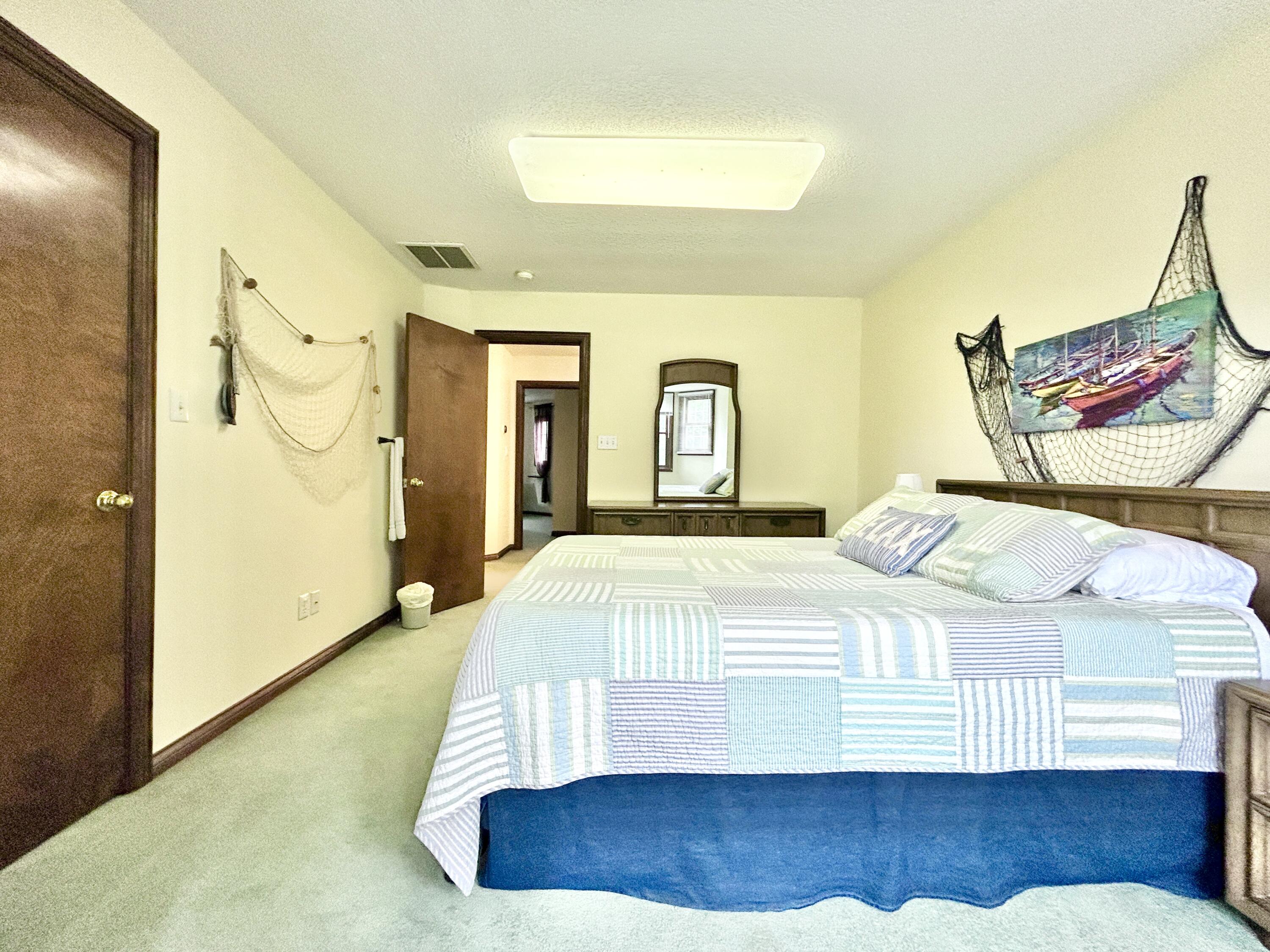 414 Lake Forest Drive