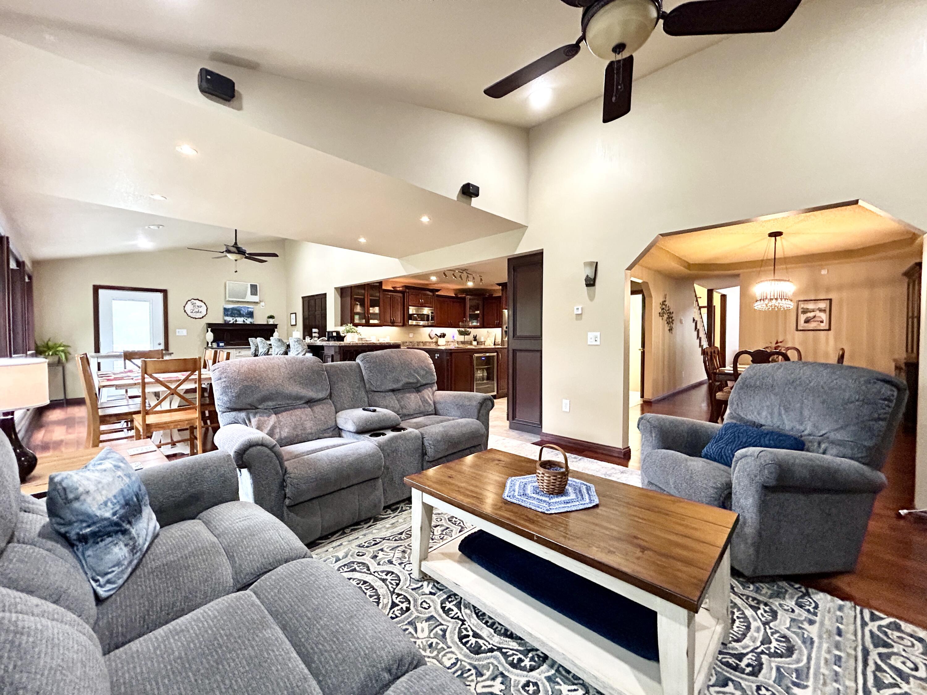 414 Lake Forest Drive