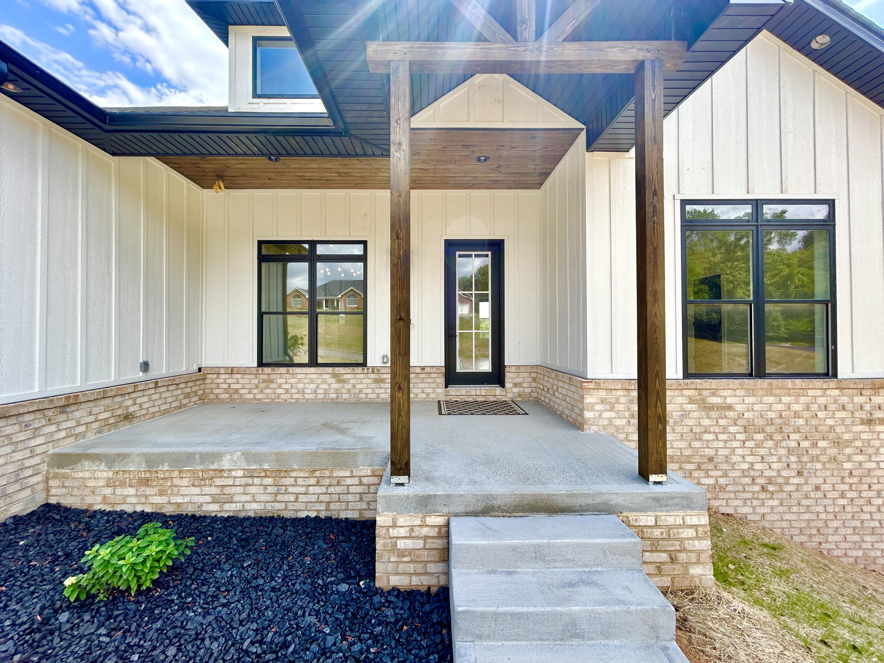 442 Woods Edge Drive