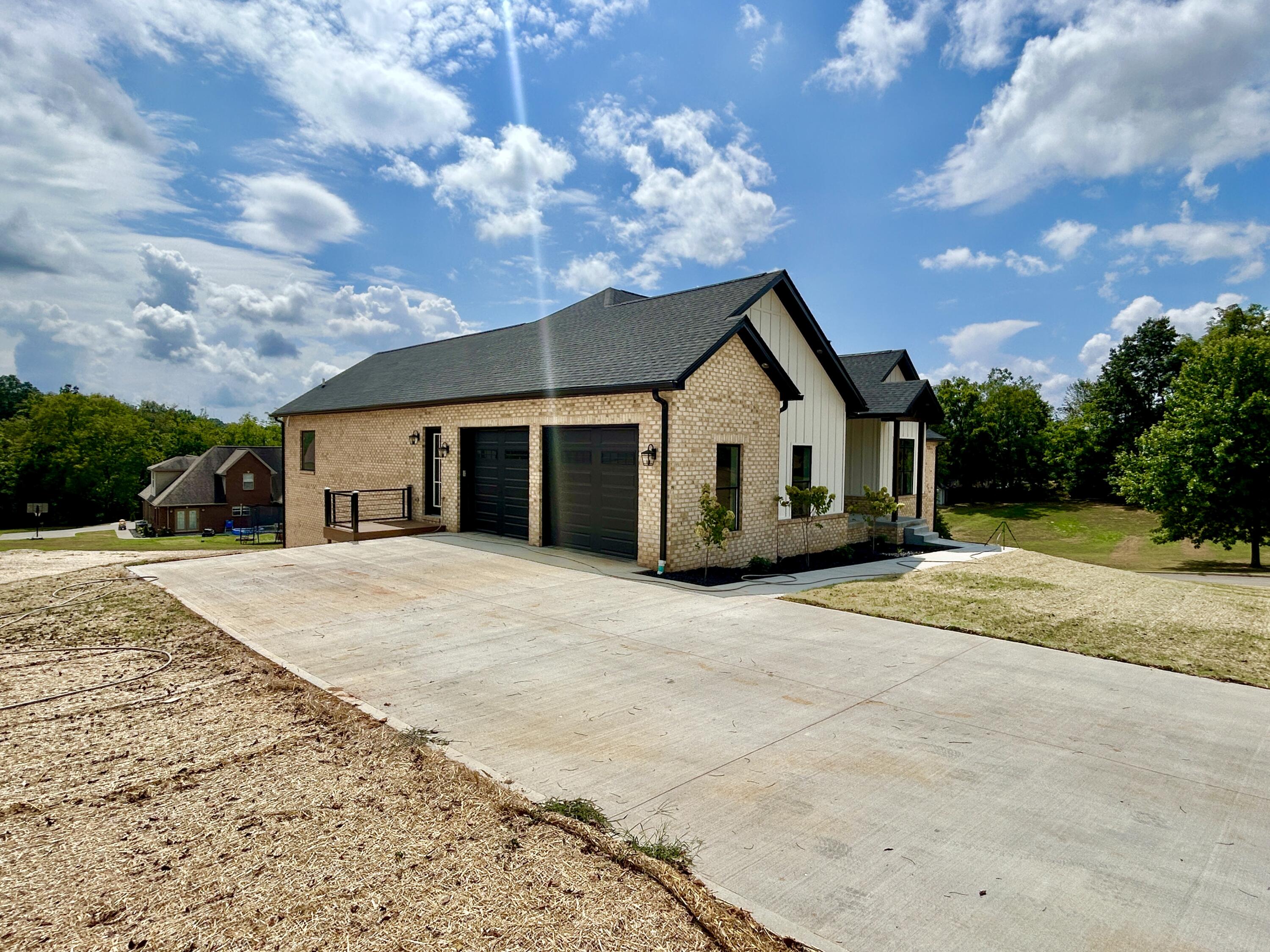 442 Woods Edge Drive