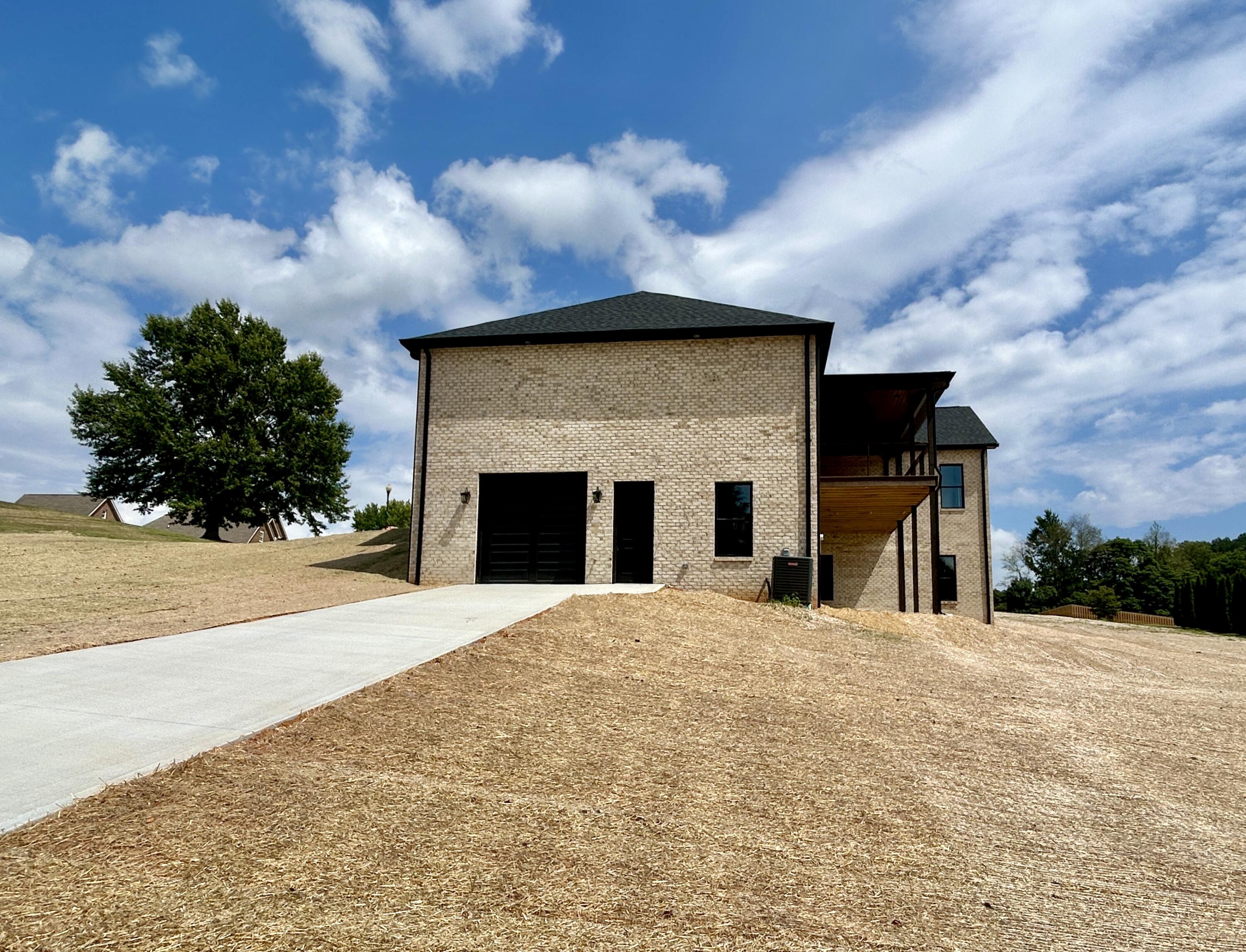 442 Woods Edge Drive