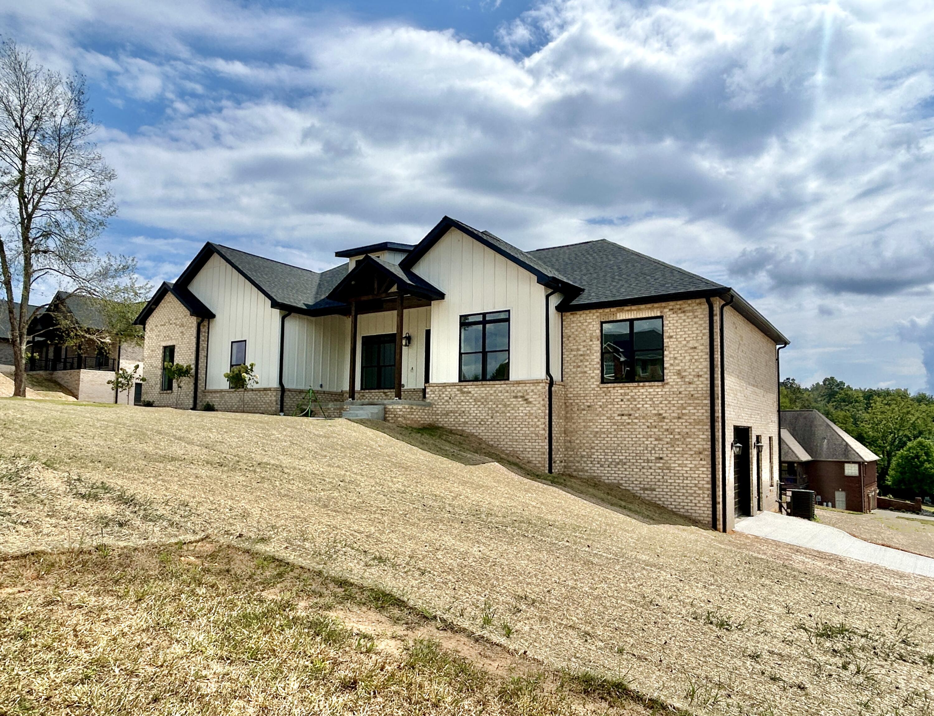 442 Woods Edge Drive