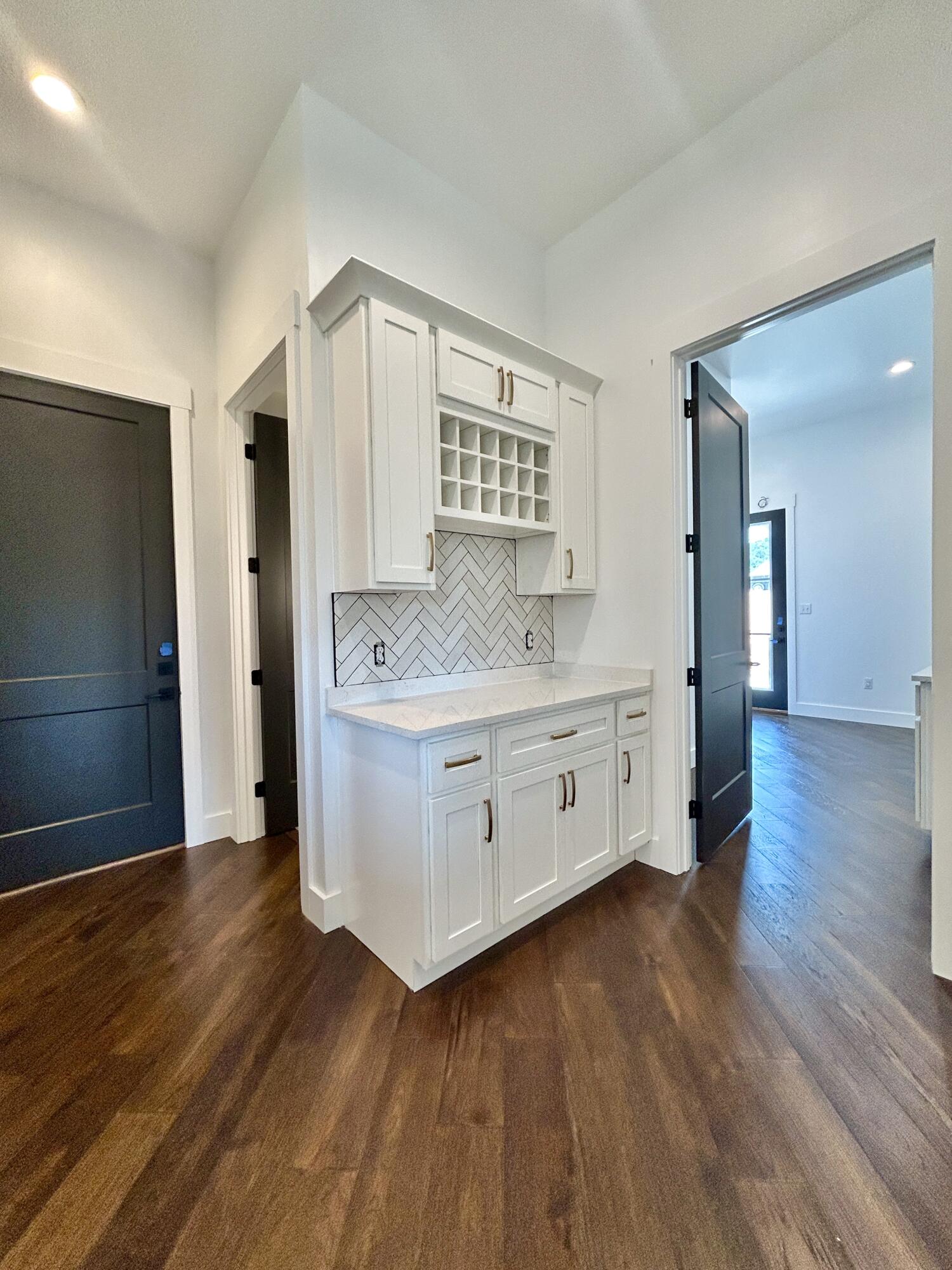 442 Woods Edge Drive