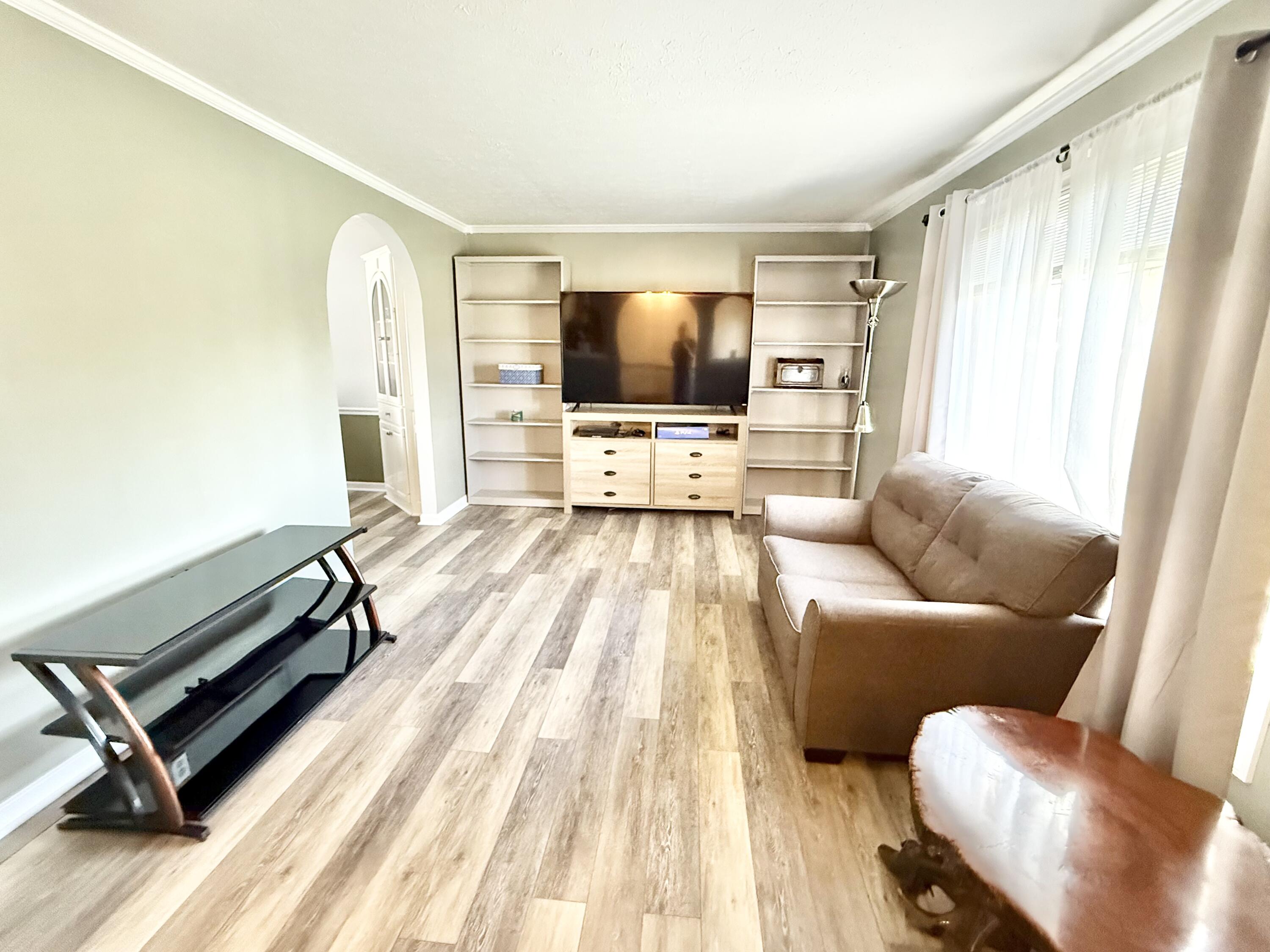201 Oak Valley Drive