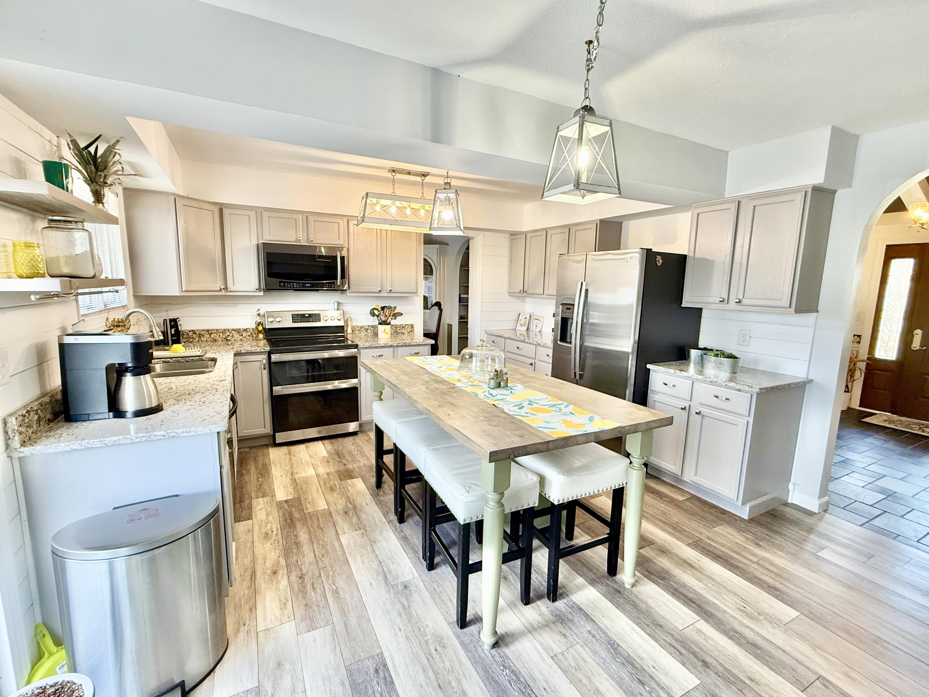 201 Oak Valley Drive