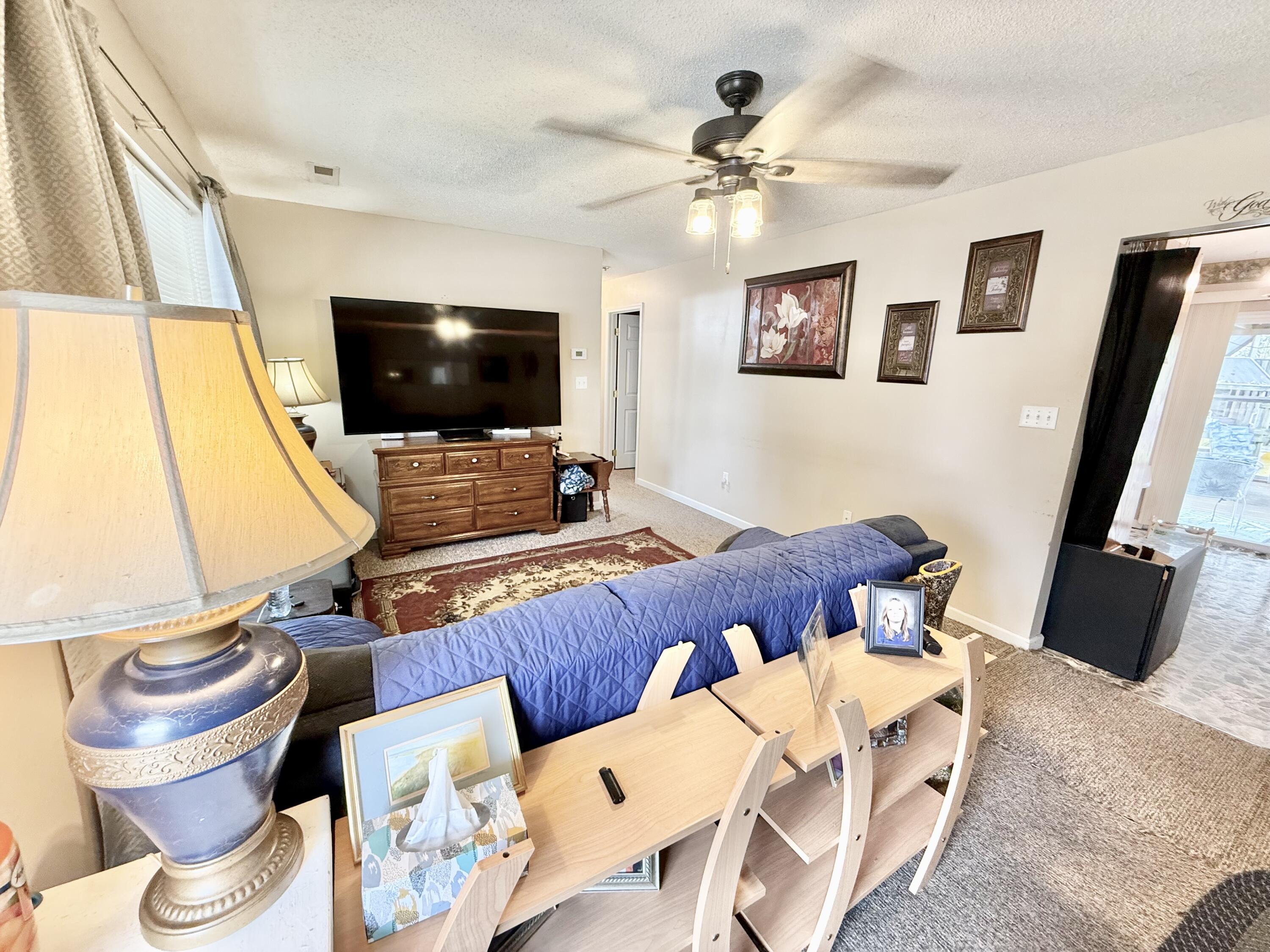 85 Falcon view Trail