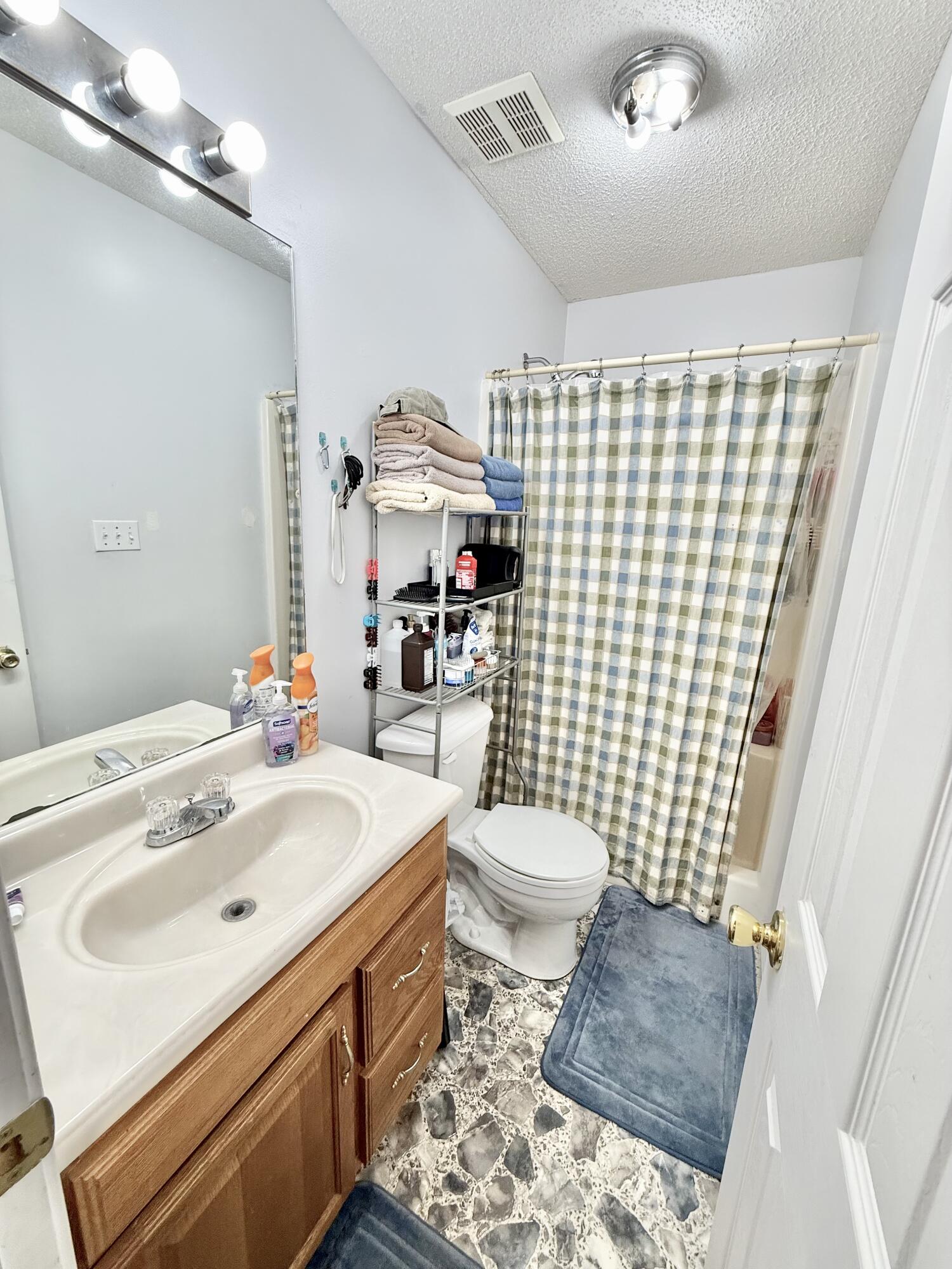 85 Falcon view Trail