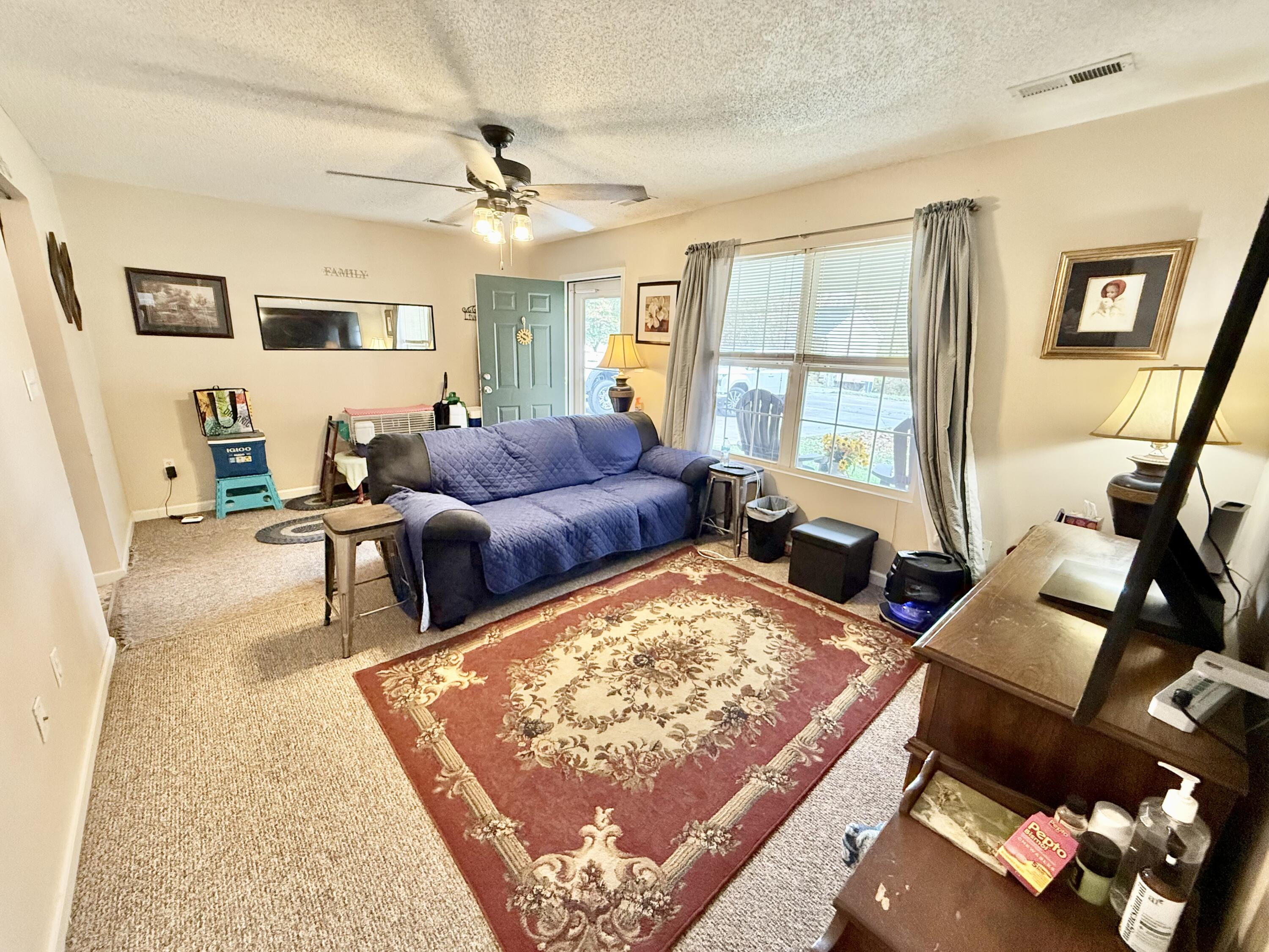 85 Falcon view Trail