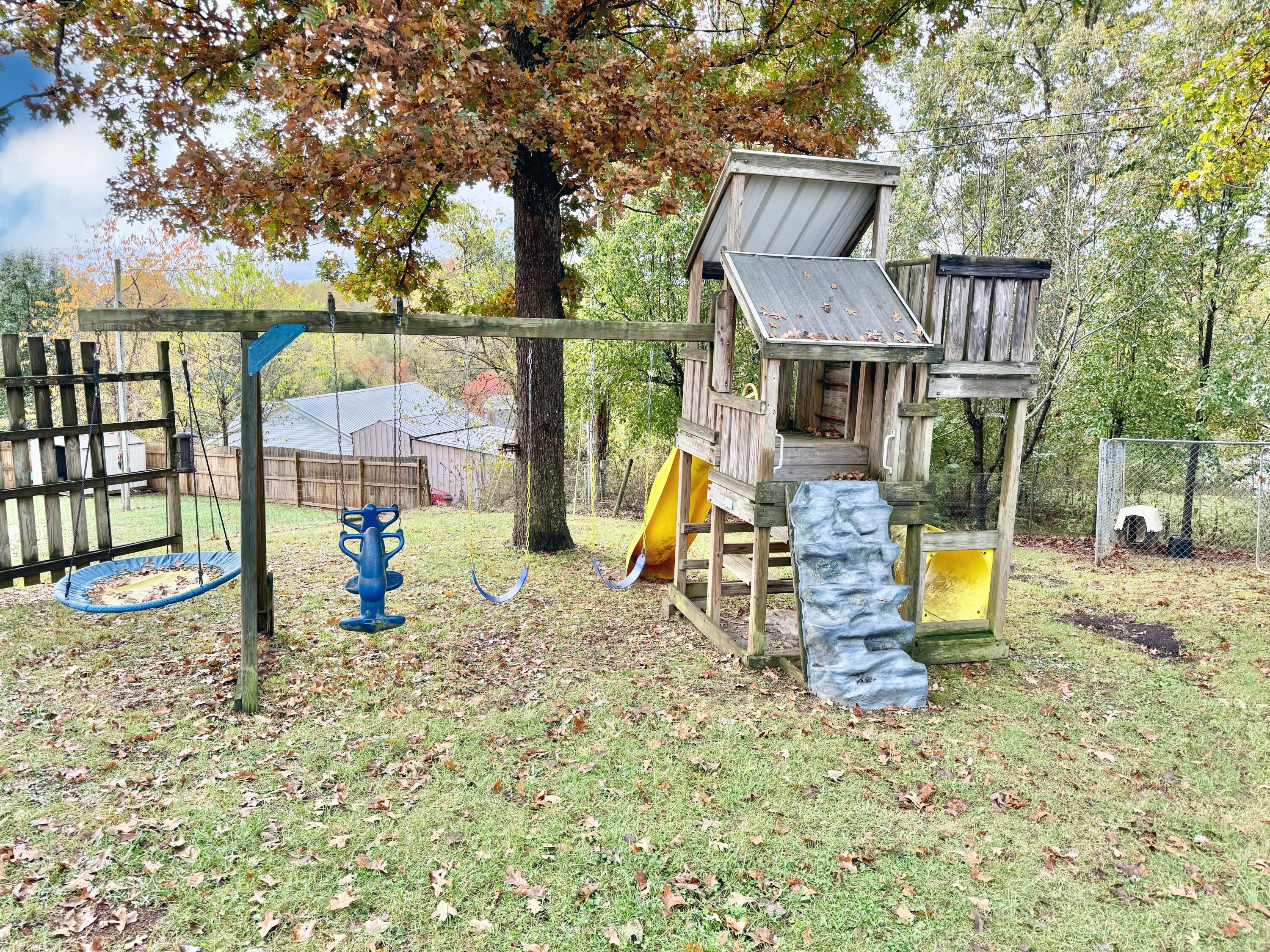 85 Falcon view Trail