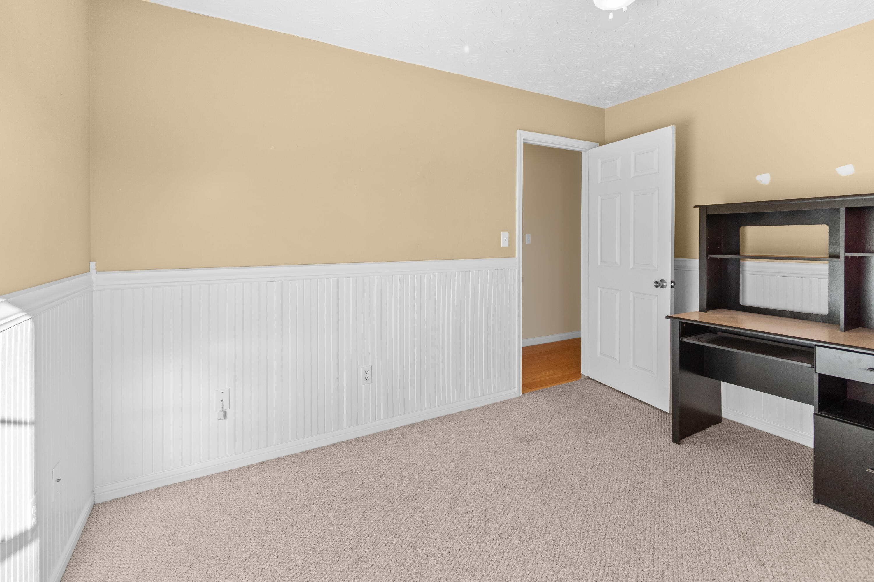 104 Meadowcrest Drive