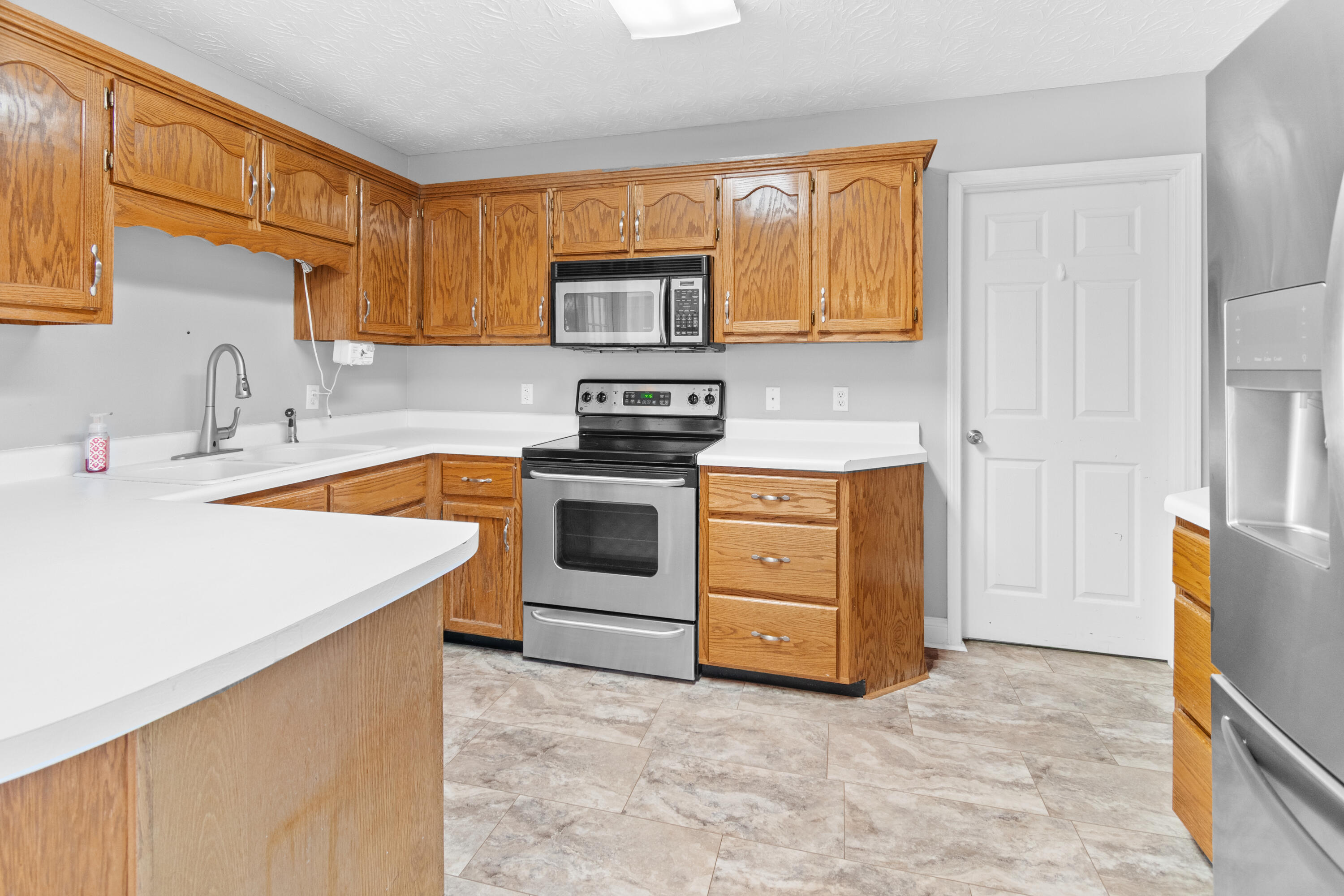 104 Meadowcrest Drive
