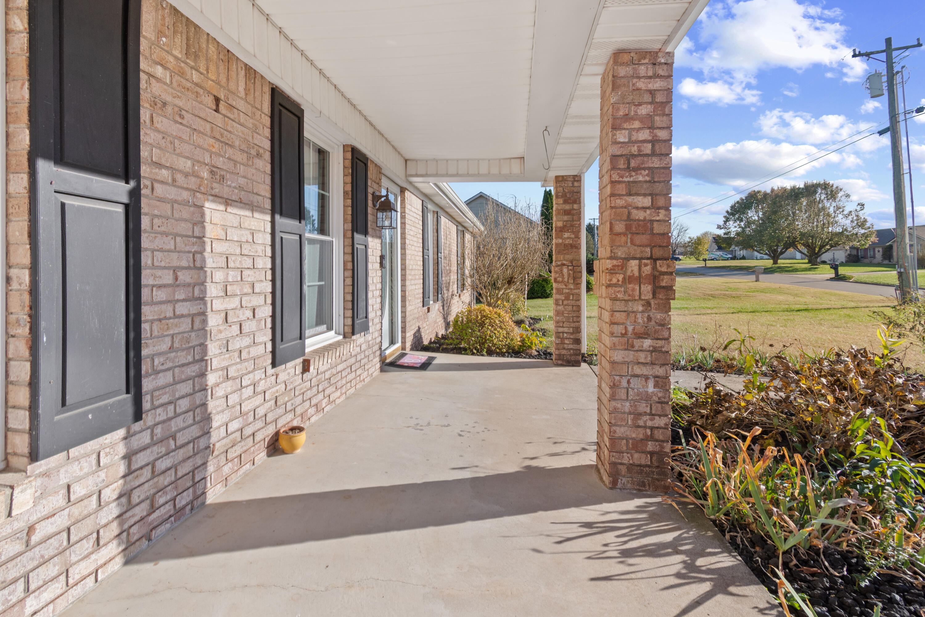 104 Meadowcrest Drive